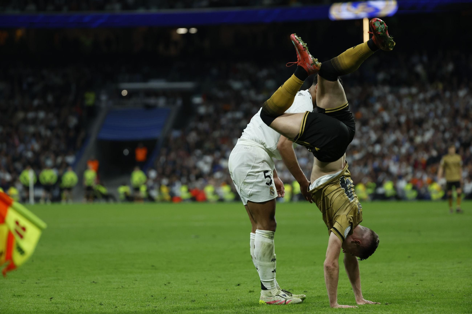Las fotos del Real Madrid - Real Sociedad camino del Estadio de la Cartuja