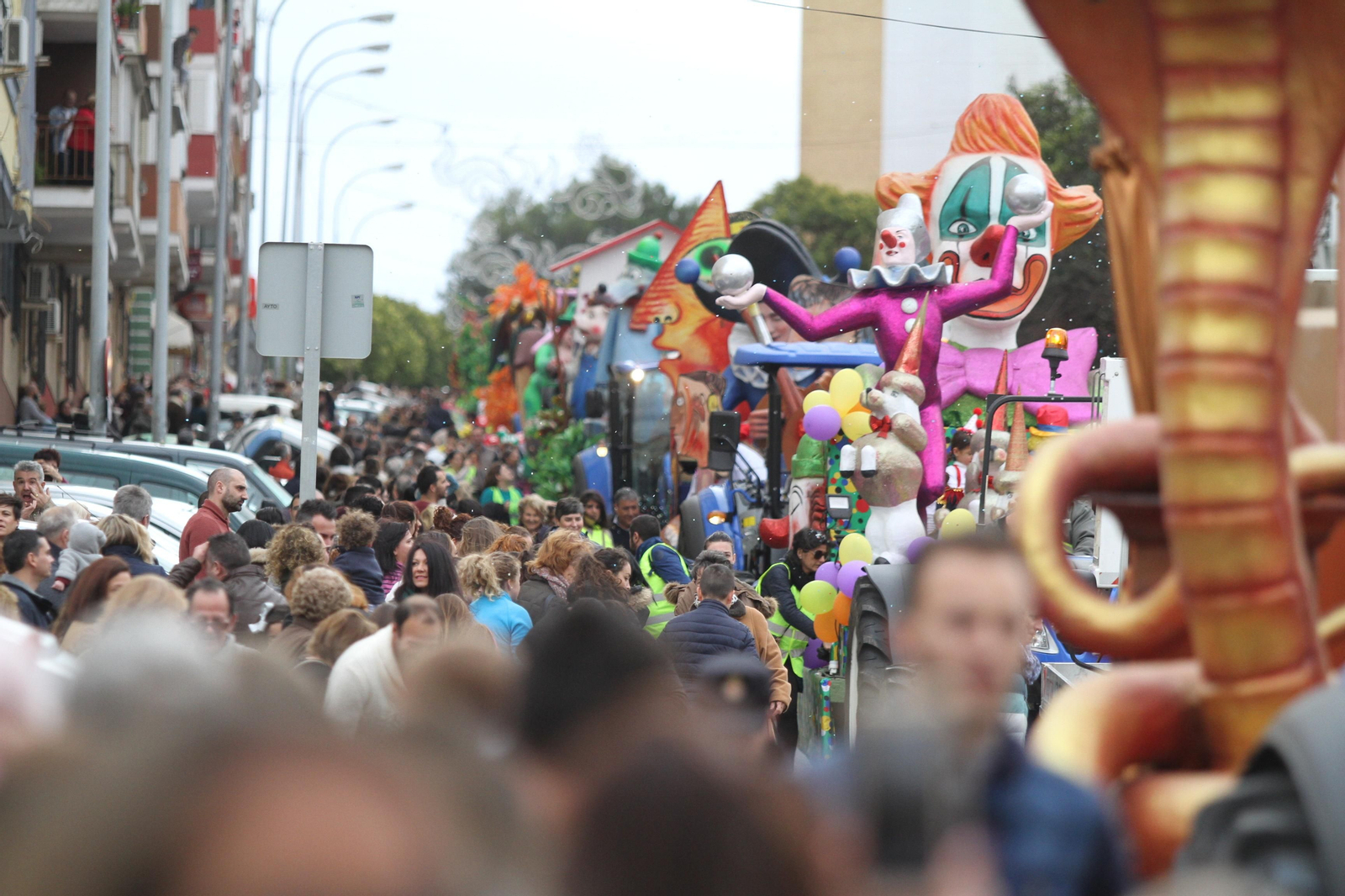 Cabalgata de los Reyes Magos 2018: Melchor, Gaspar y Baltazar adelantan su salida para llenar de ilusión las calles de Huelva