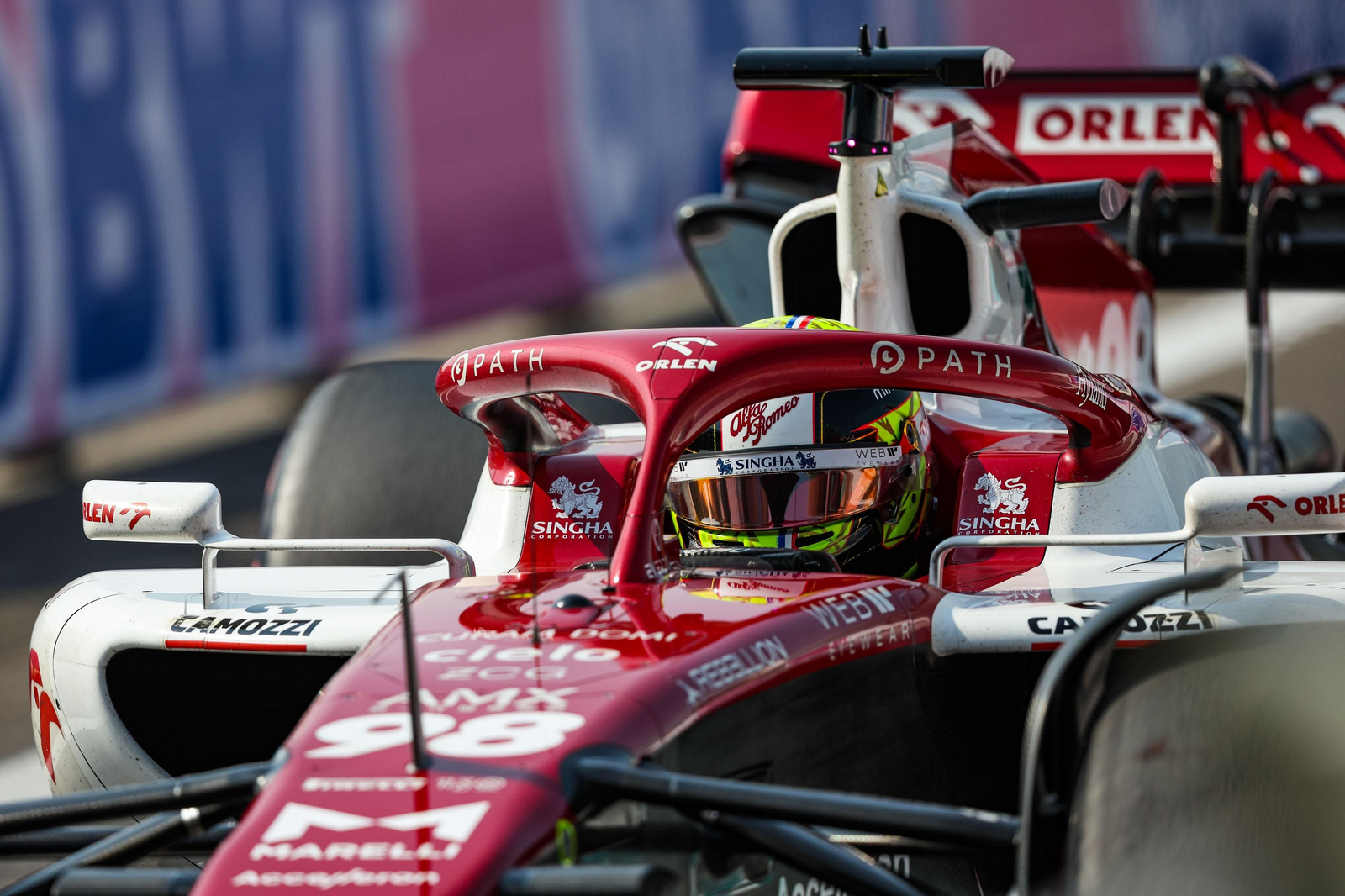 Las escuderías de  Fórmula uno se prueban tras el fin de temporada