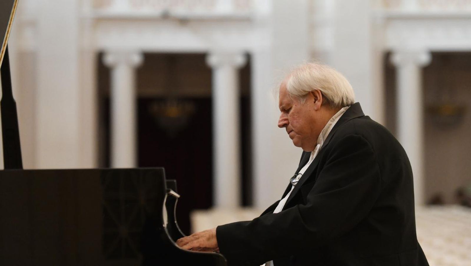 Grigory Sokolov, estrella solista de un domingo repleto de música.