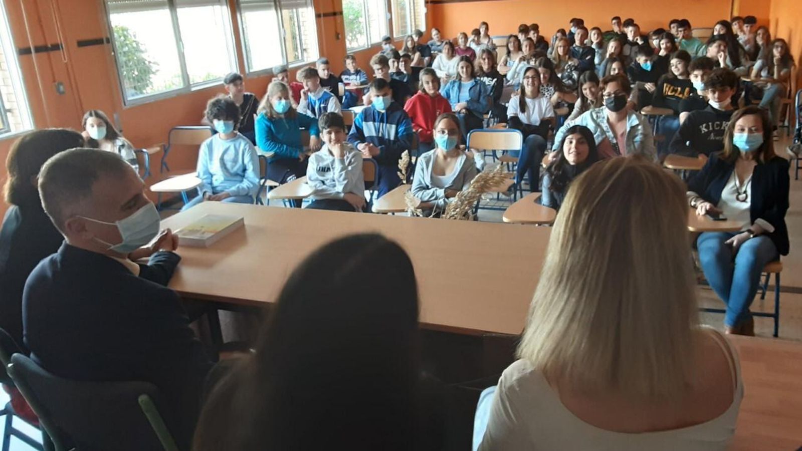 En el IES Maestro Padilla de la capital hay, además de Diana, otros tres alumnos más que son refugiados de la guerra de Ucrania y que Educación los ha matriculado allí porque tienen familia o conocidos que estudian en el mismo centro, o por cercanía de su lugar de residencia