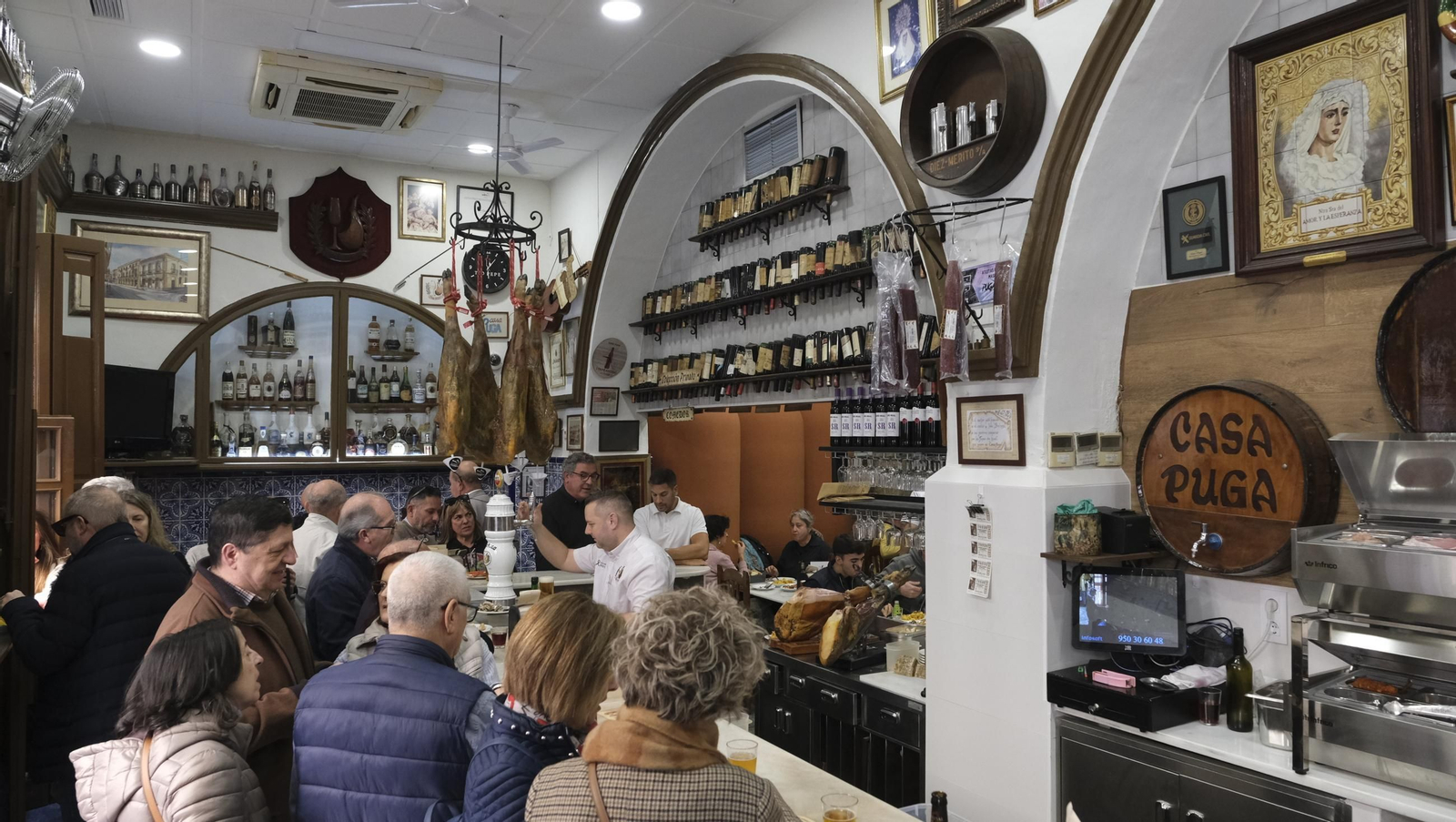 Casa Puga reabre sus puertas por navidad, en imágenes