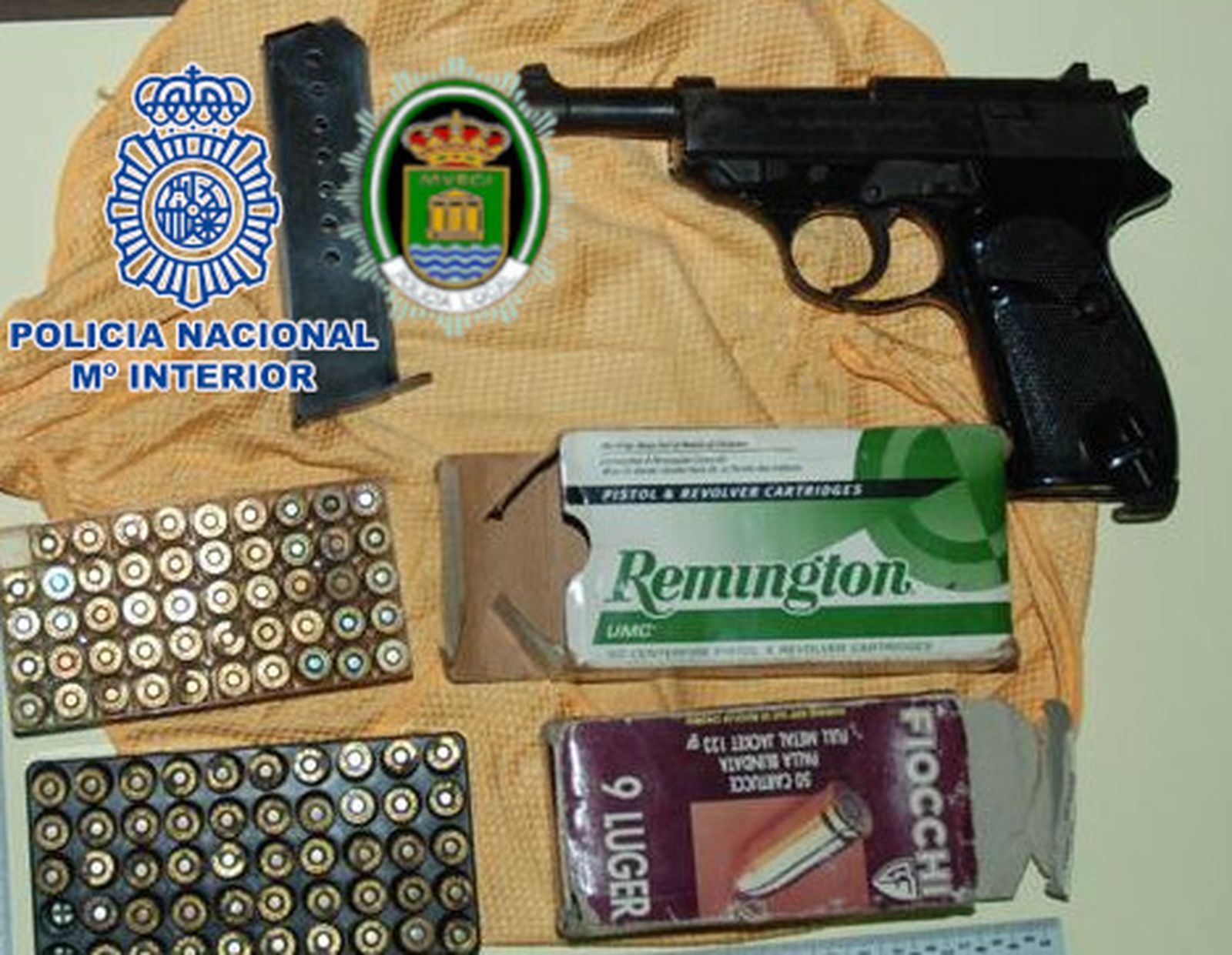 Desmantelados un supermercado de la droga y dos cultivos de marihuana en un edificio de El Ejido