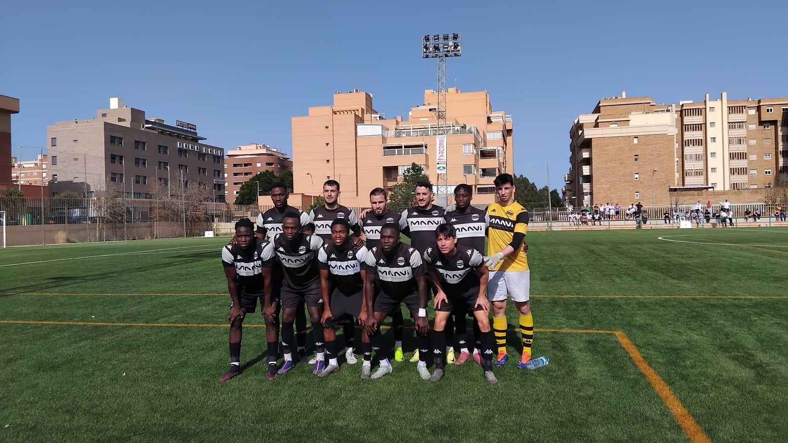 Once presentado por el Maavi en su encuentro de semifinales del play off frente al Pavía.