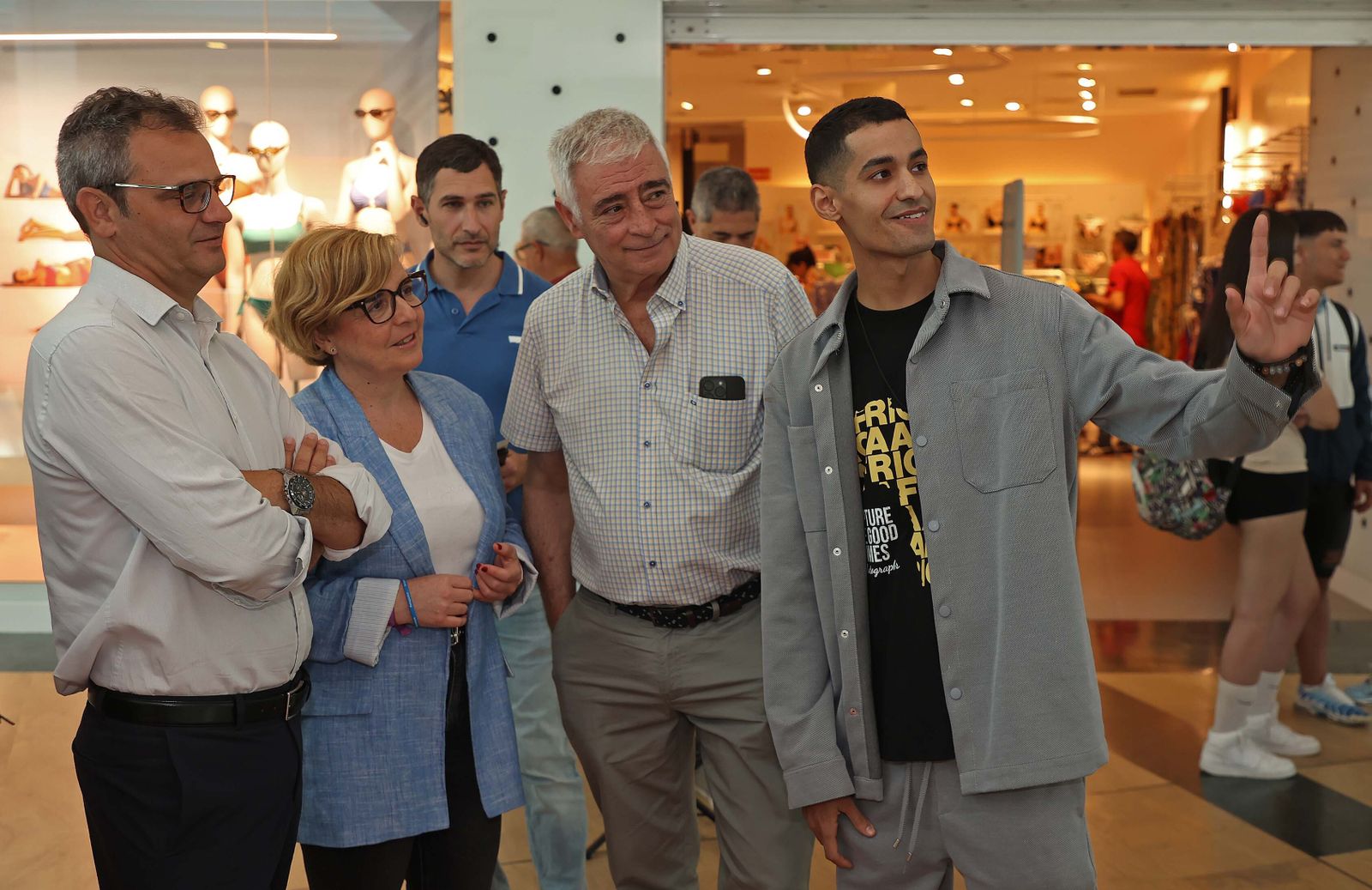 La inauguración de la exposición 'Impuso' de Ghali Naoufal, en imágenes