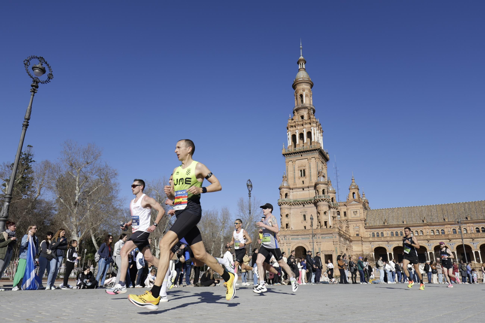 Búscate en el Zurich Maratón de Sevilla 2025