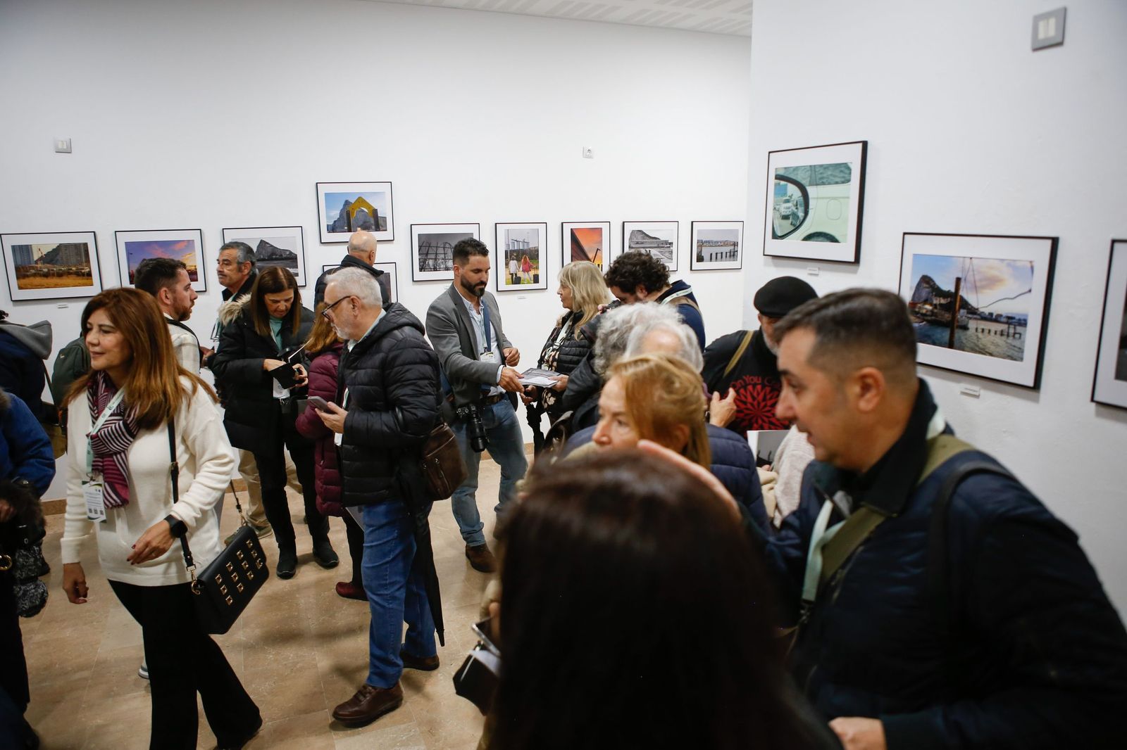 Fotos de la exposición de Infocus sobre la Verja de Gibraltar