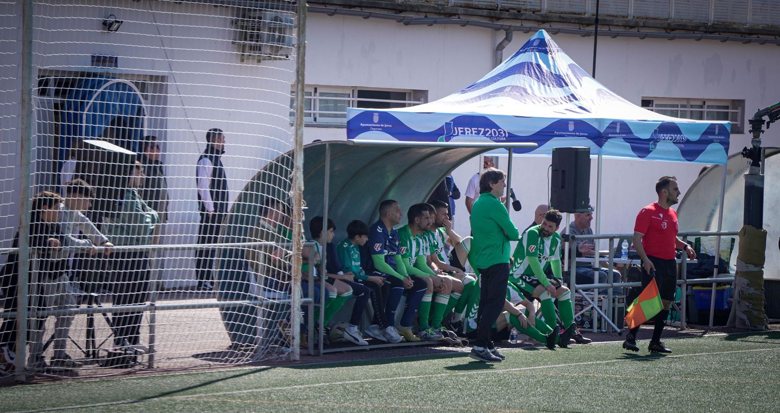 Imágenes del partido de Veteranos del Xerez CD y el Betis