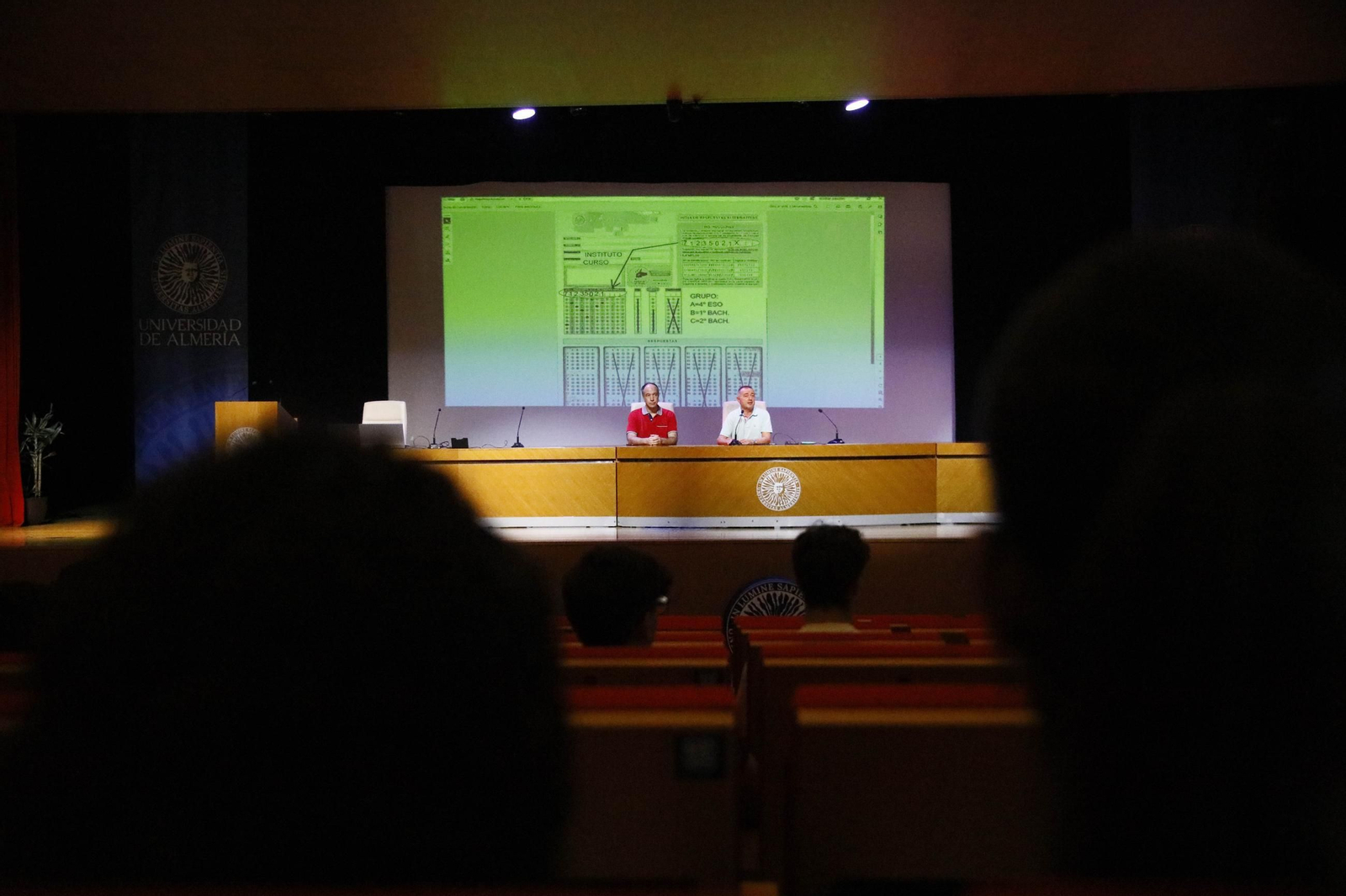 La IX Edición del concurso en resolución de problemas matemáticos Indalmat de Almería, en imágenes