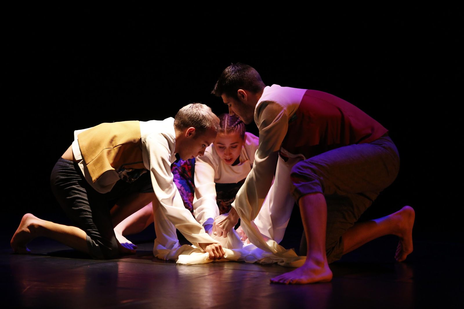 'Nudos', danza contemporánea para un público familiar