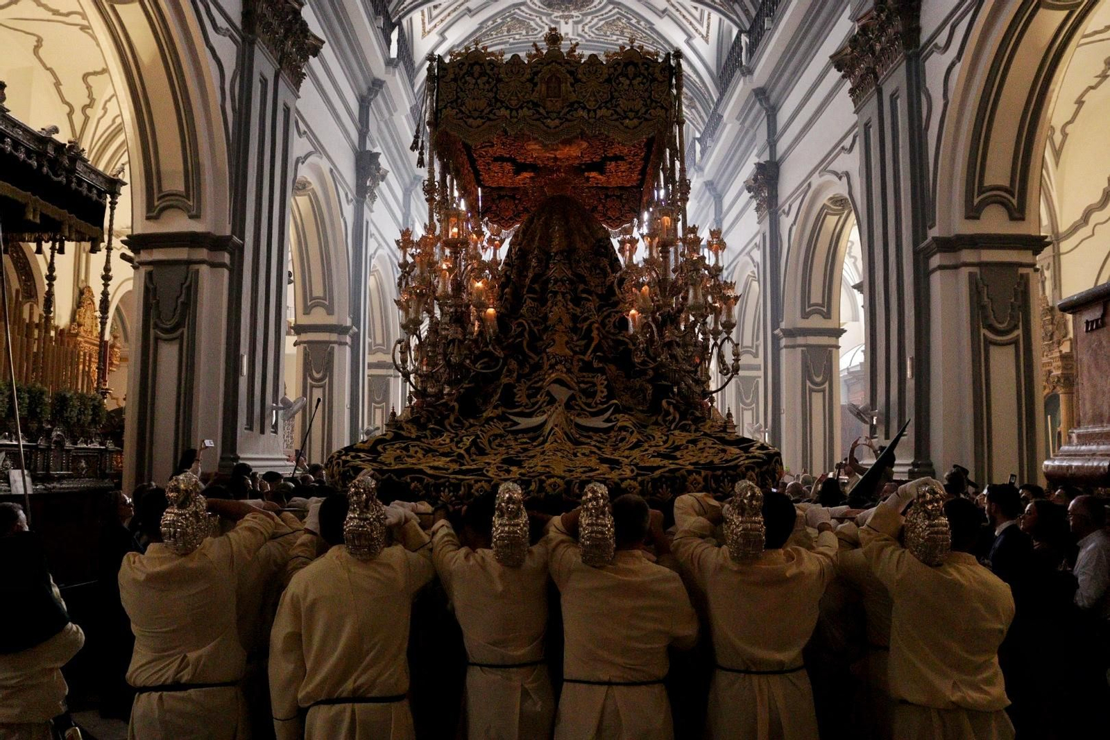 Lágrimas y Favores el Domingo de Ramos en Málaga, en imágenes
