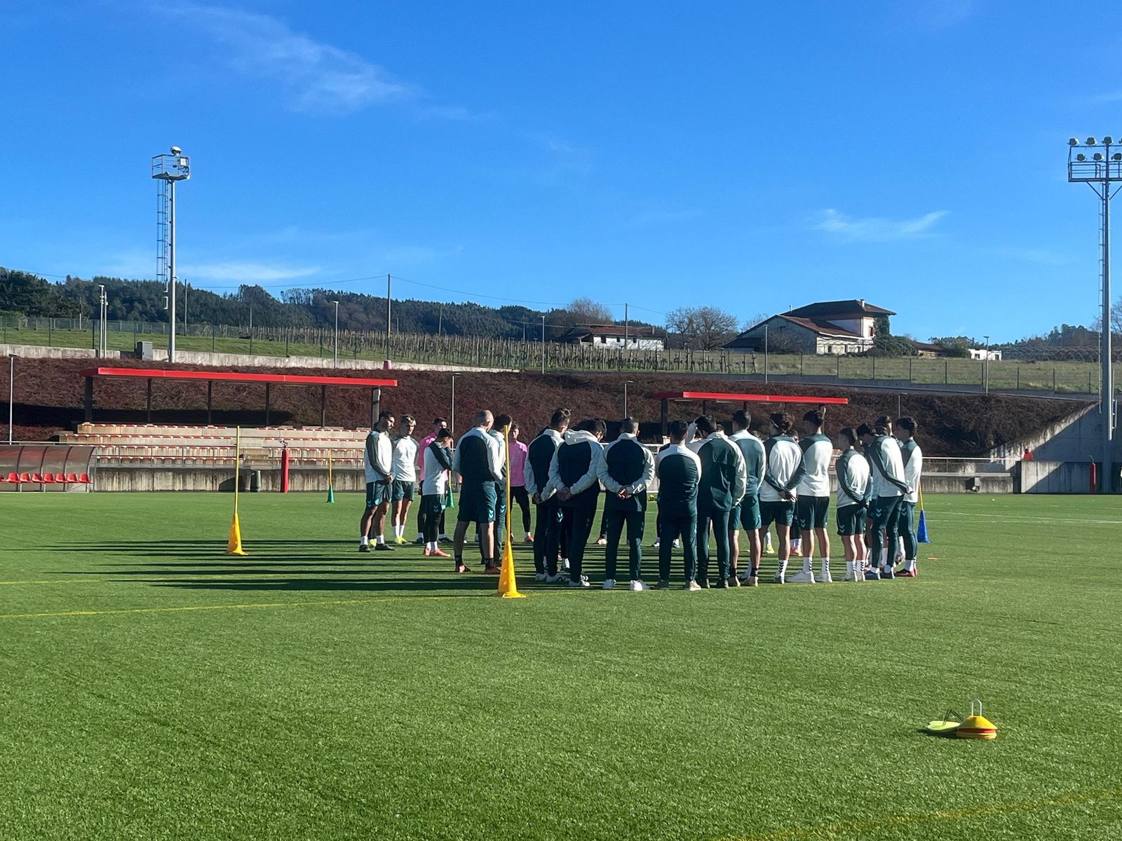 El Málaga CF se recupera en Lezama