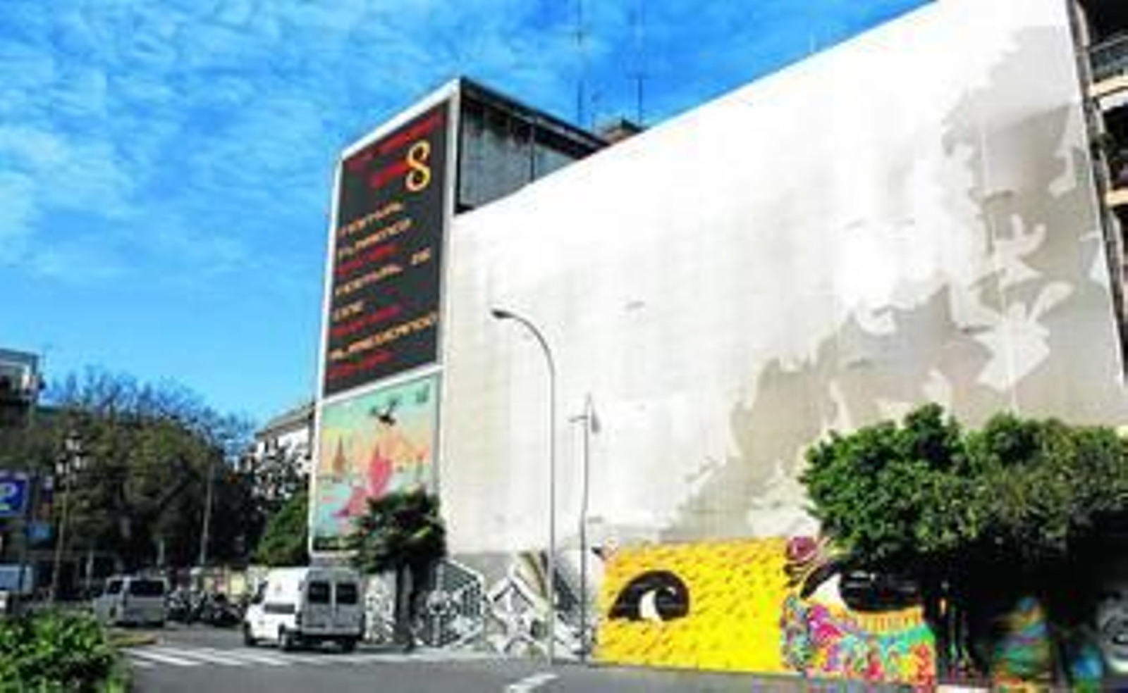 La lona usada como soporte publicitario.