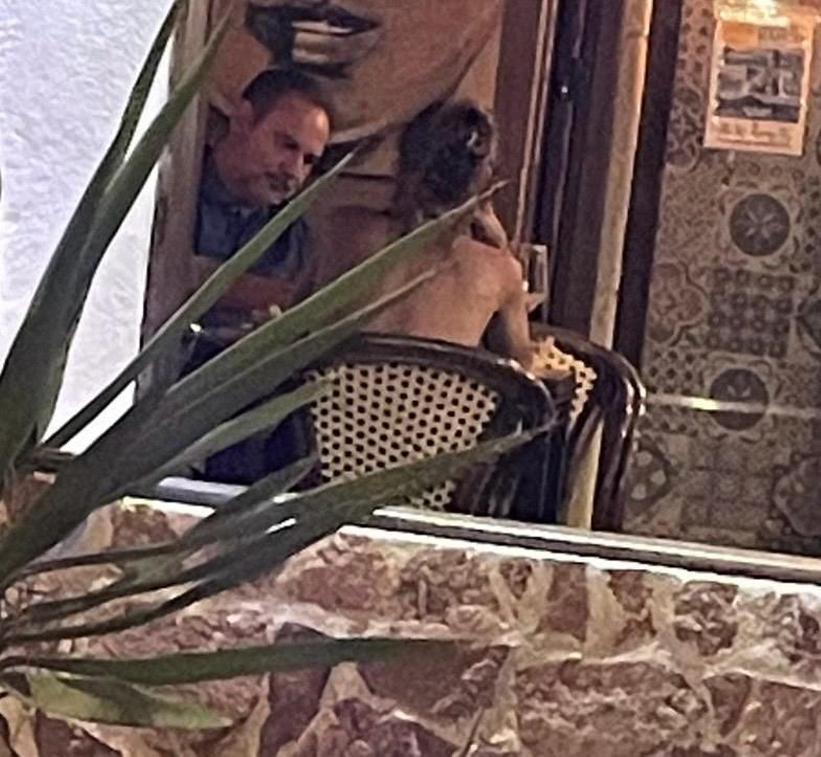 José Luis Ábalos, este miércoles en un bar de San José (Almería) con una mujer.