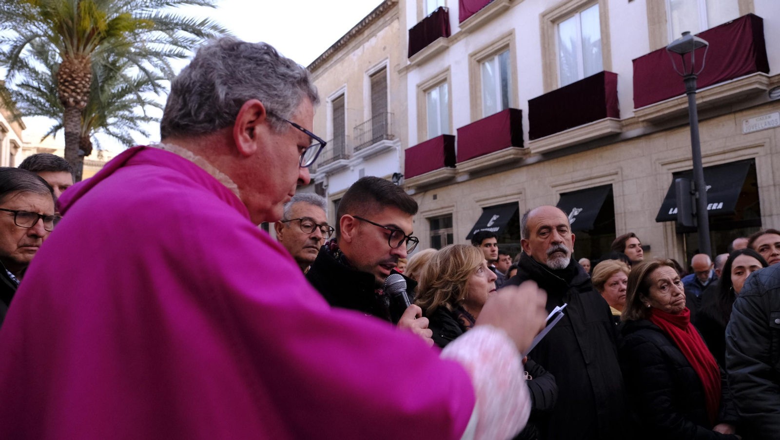 Las imágenes del Vía Crucis del Cristo de la Escucha