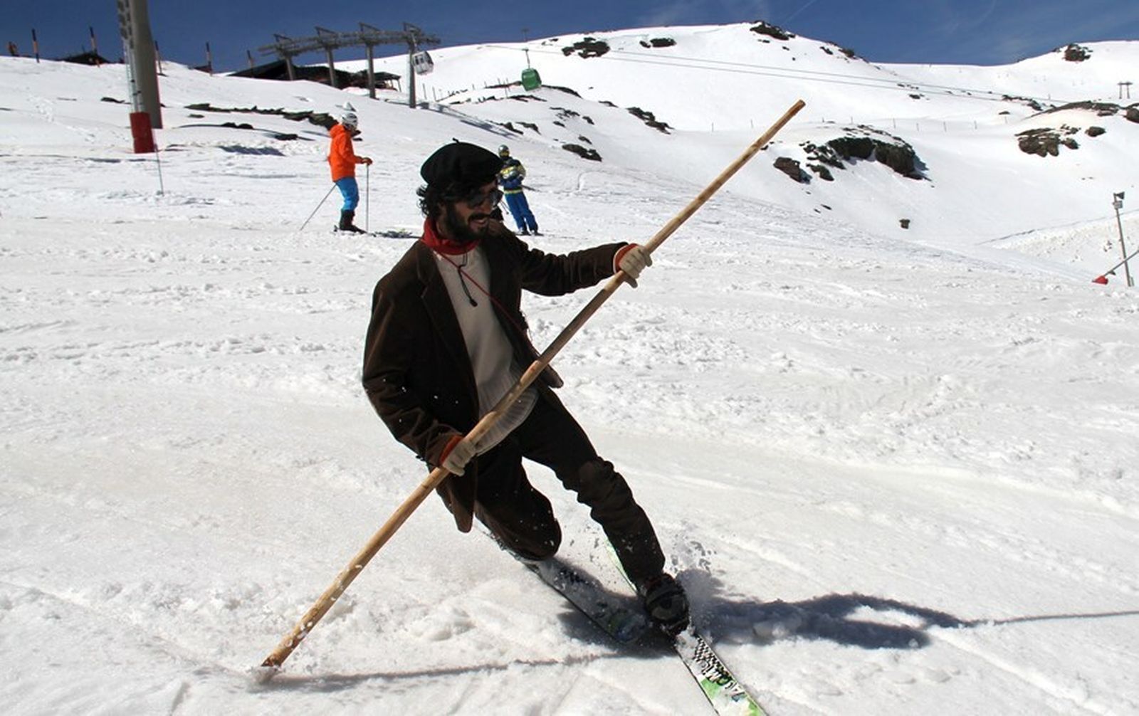 Imágenes de la bajada retro en Sierra Nevada