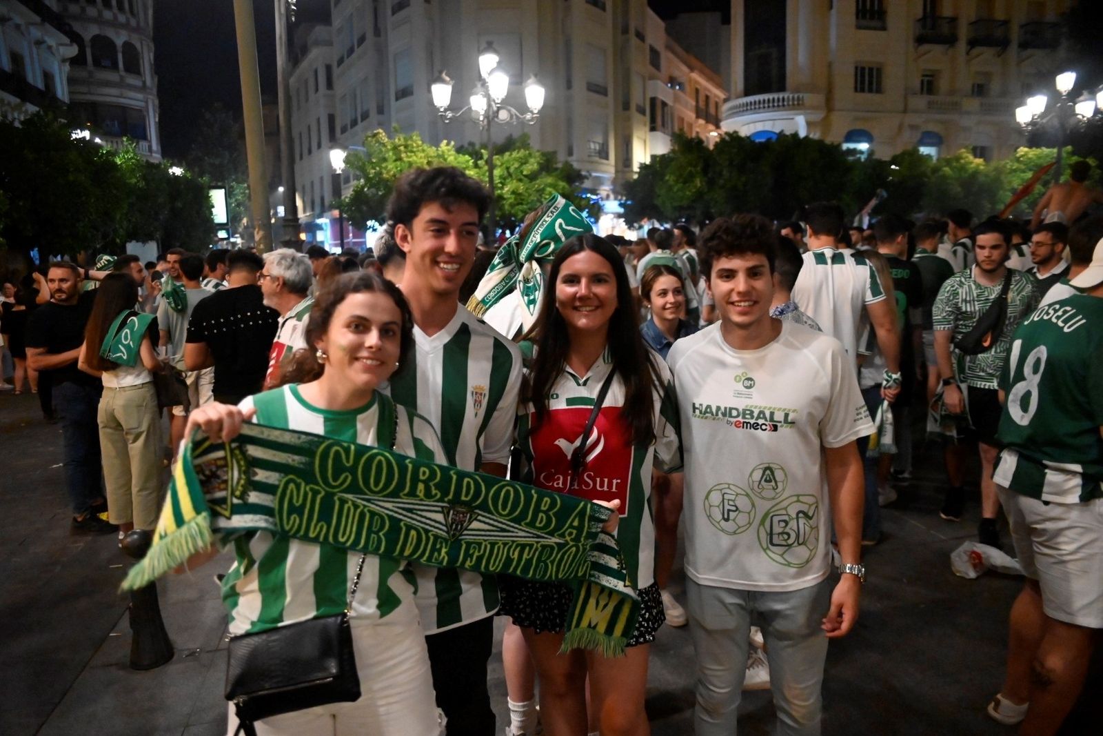 Las imágenes de la celebración en Las Tendillas por el ascenso del ...