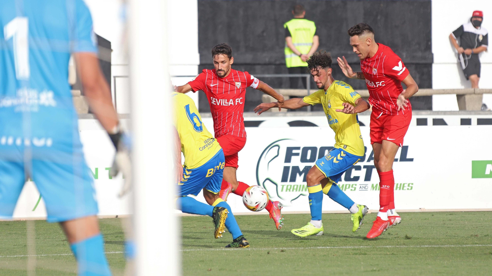 Las mejores fotos del Sevilla - Las Palmas en La Línea