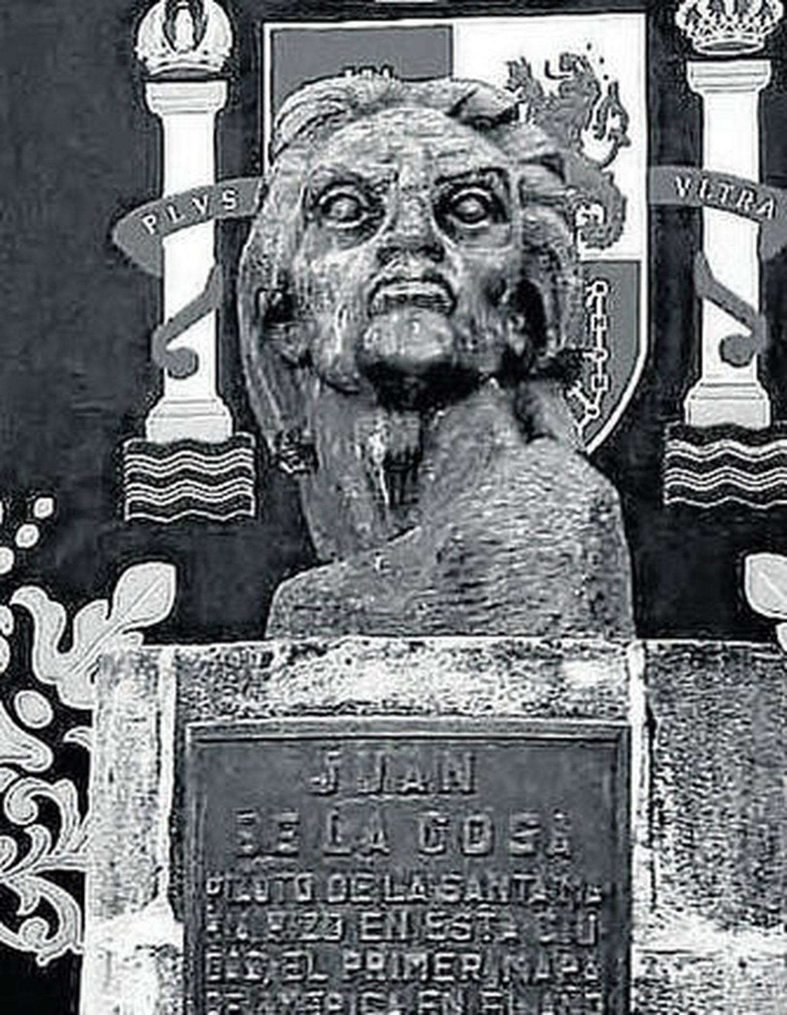 El busto de Juan de la Cosa.