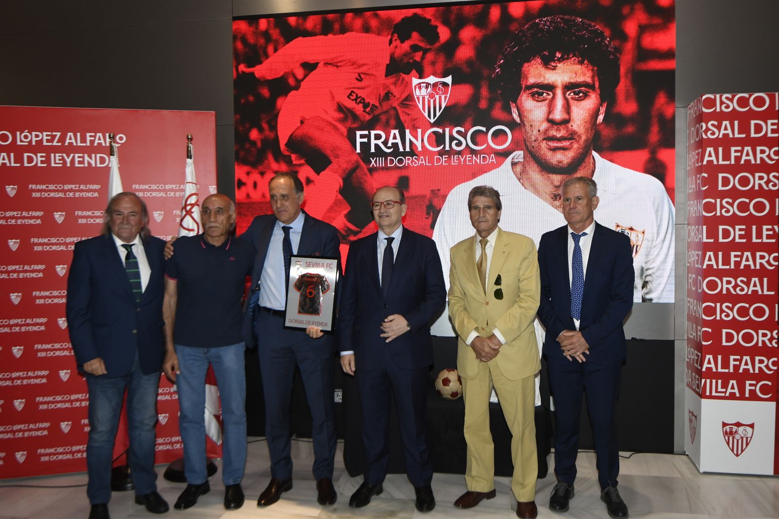 Las imágenes del Dorsal de Leyenda del Sevilla a Francisco