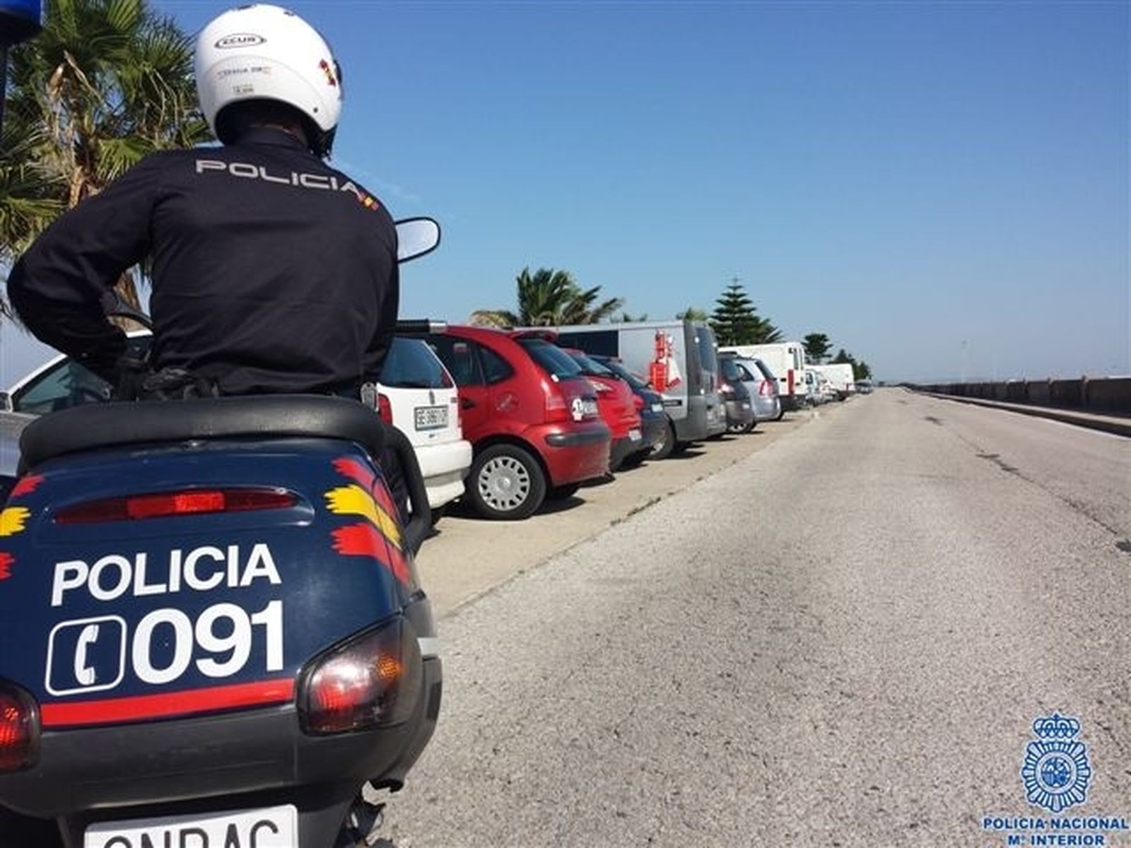 Un policía en la Punta de San Felipe, donde Moi 'El Piraña', casi mata a un agente en 2002.