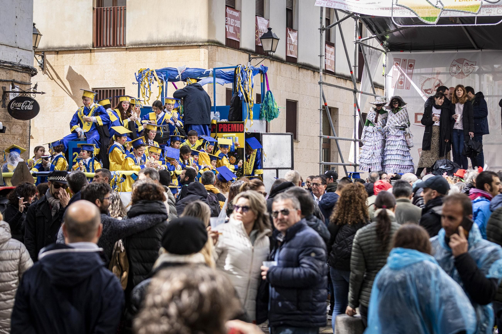 Las imágenes del segundo sábado de Carnaval de Cádiz 2025: Carrusel de coros bajo la lluvia