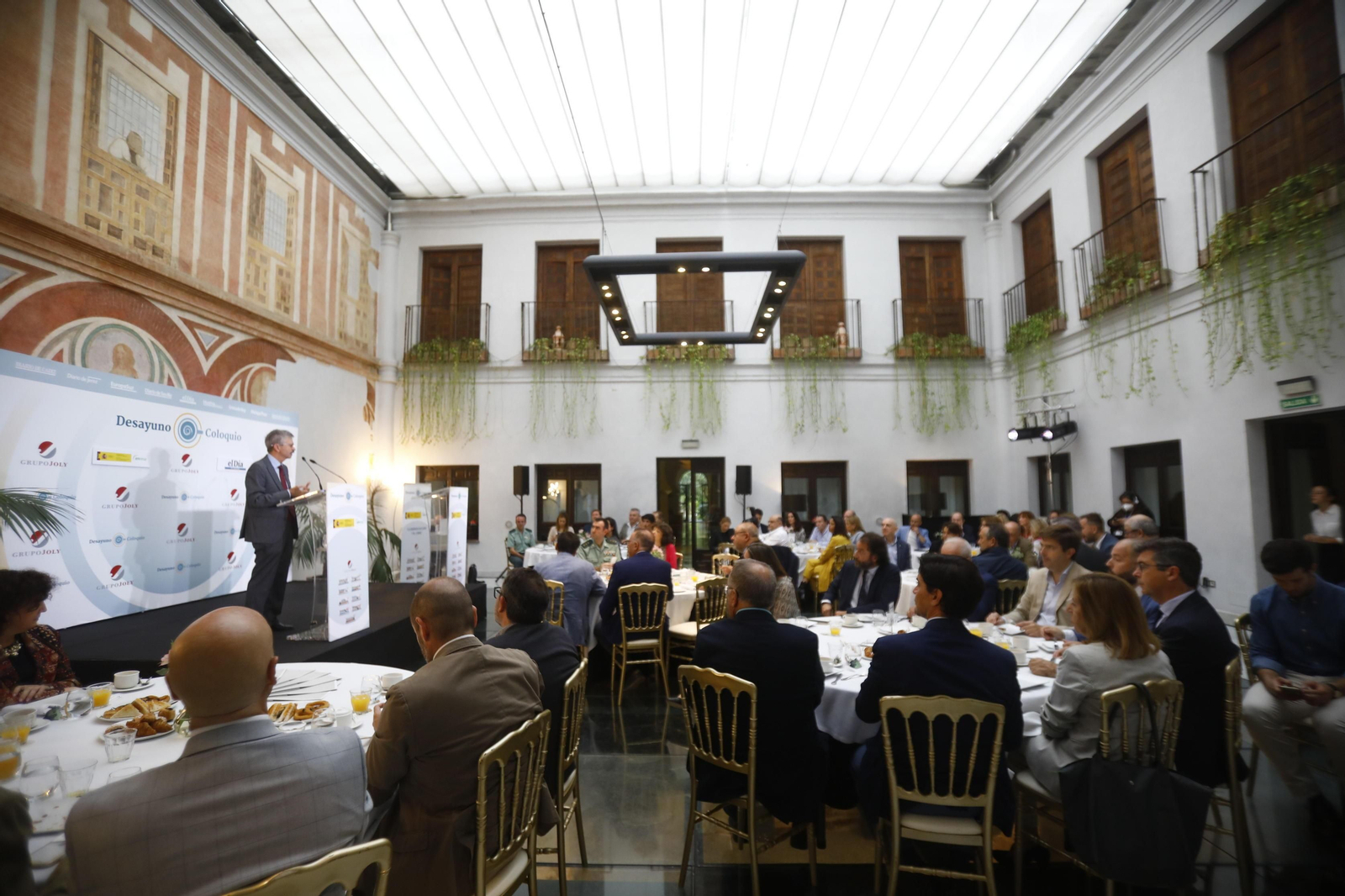 El desayuno-coloquio de El Día con el presidente de Enresa, José Luis Navarro, en imágenes