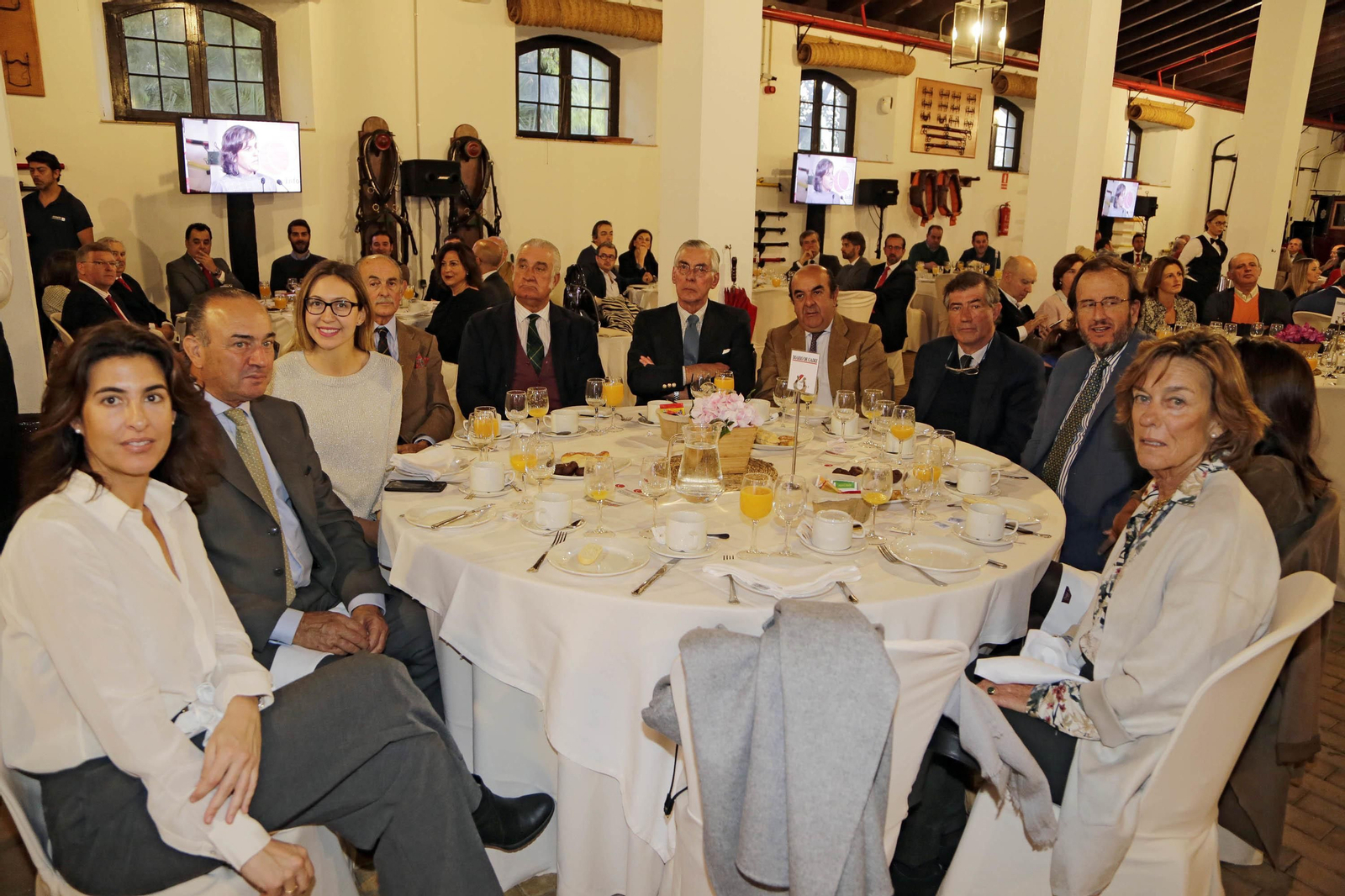 María Jesús Domecq, Fernando Domecq, Consuelo Morenés, Felipe Morenés, Humberto Domecq, Patricio López de Carrizosa, Manuel Vázquez, Antonio León, Leopoldo Osborne, Teresa Yrayzoz y Mercedes López de Carrizosa.