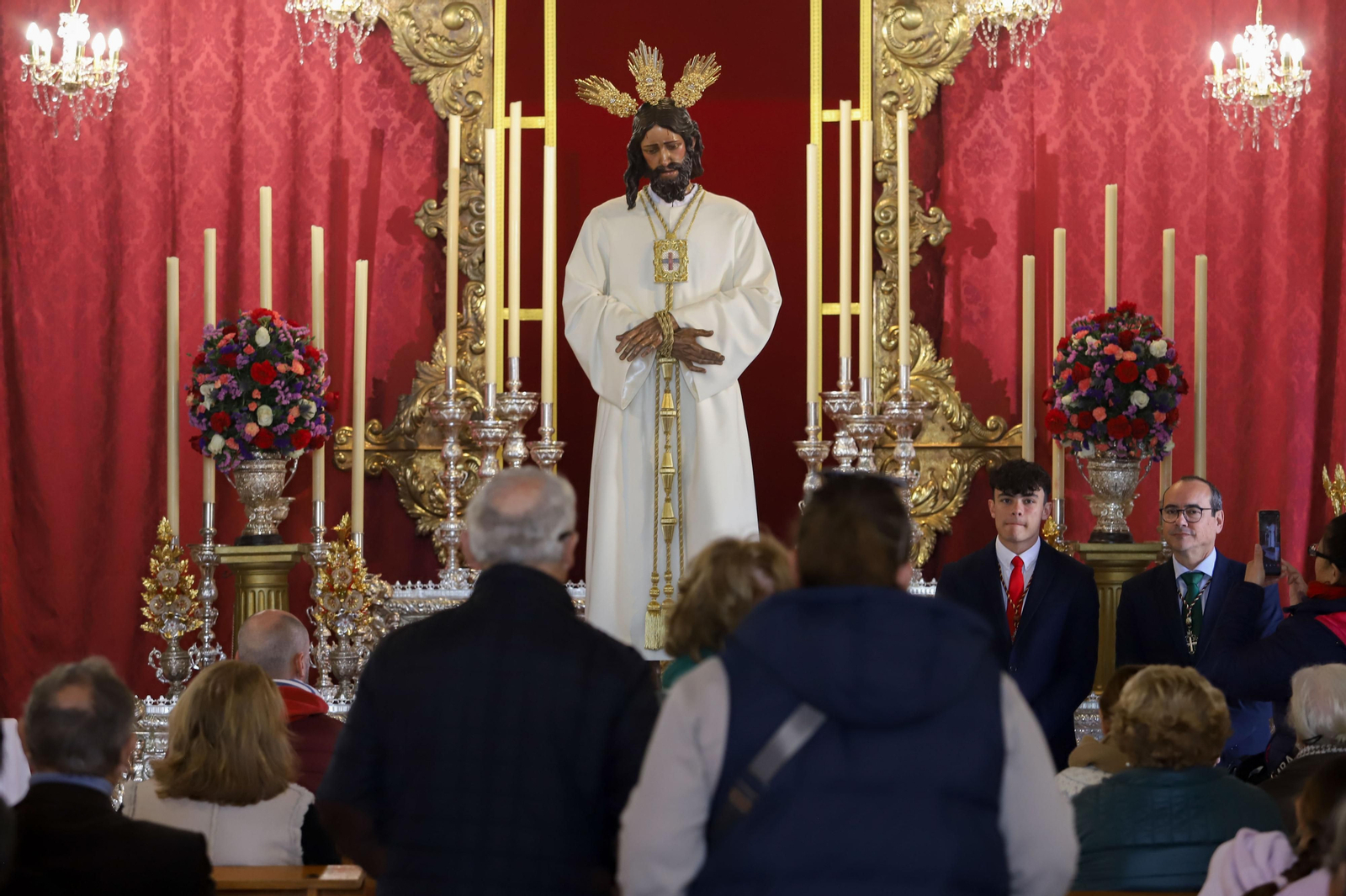 Imágenes del Besapie al Medinaceli en la Iglesia de San Isidro en Algeciras