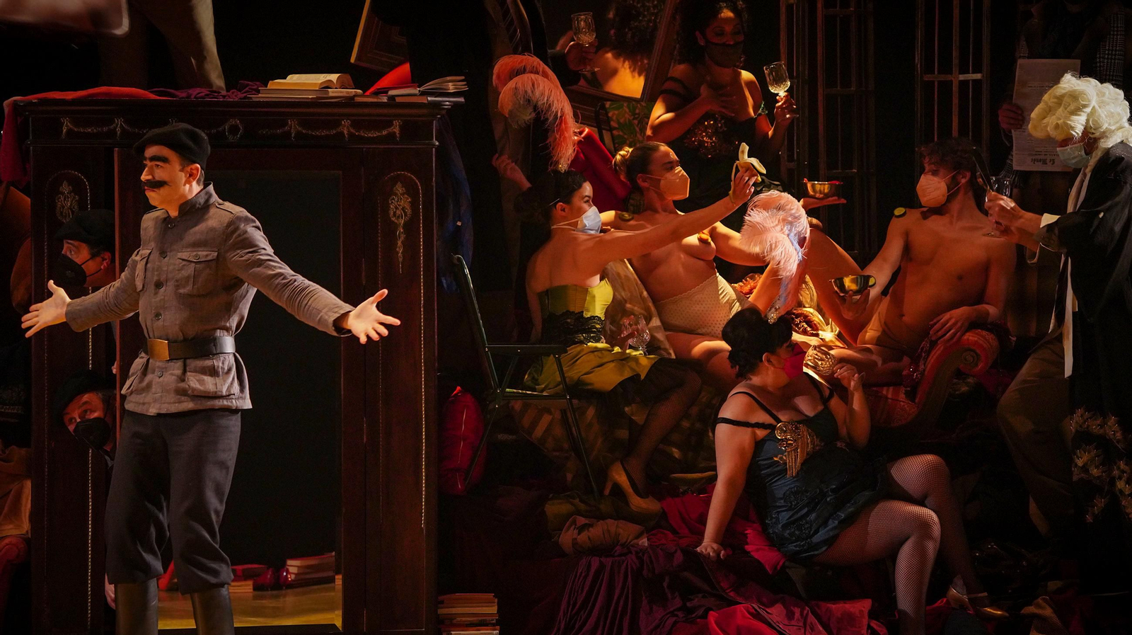 Imágenes de la ópera 'Manon' estrenada en el Villamarta