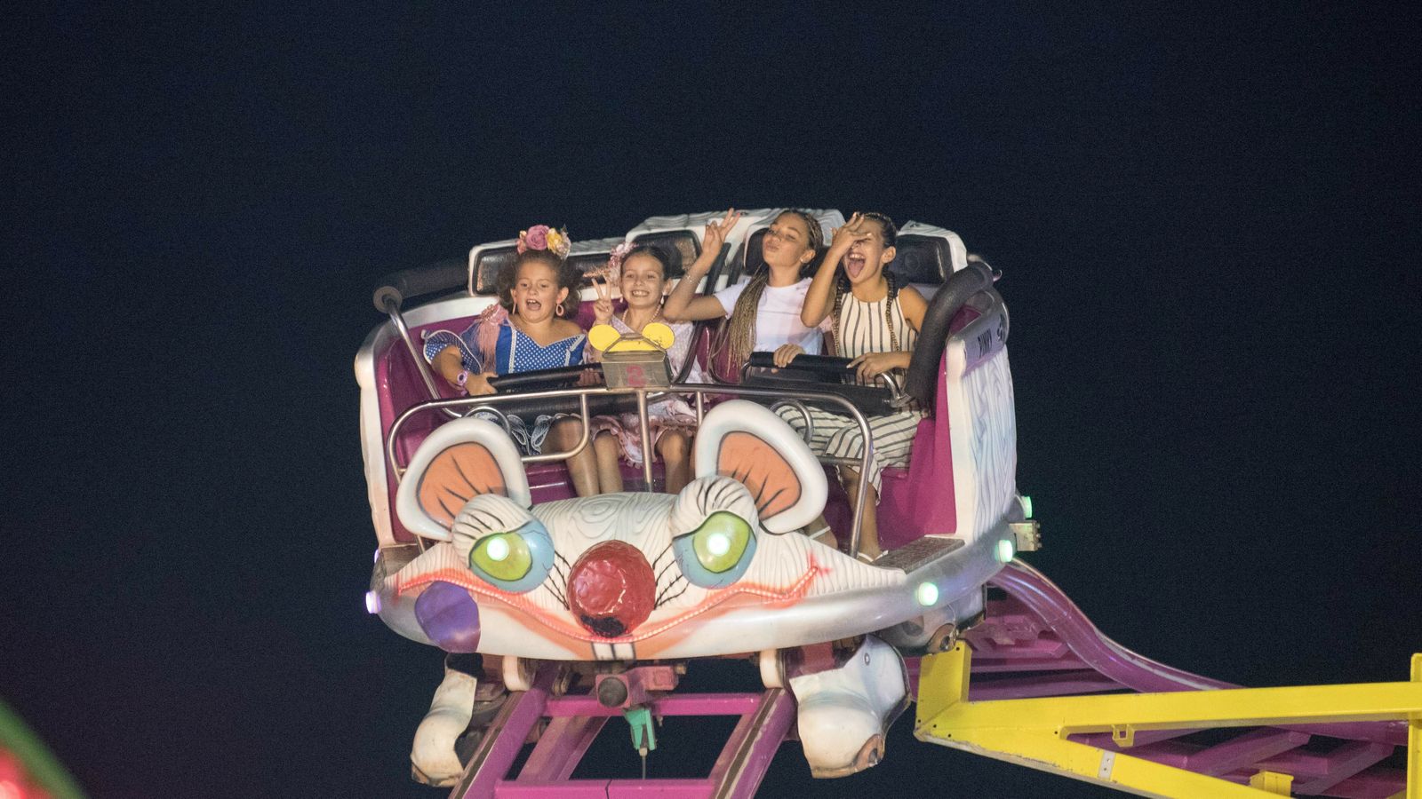 Viernes de Feria de la Línea en imagenes