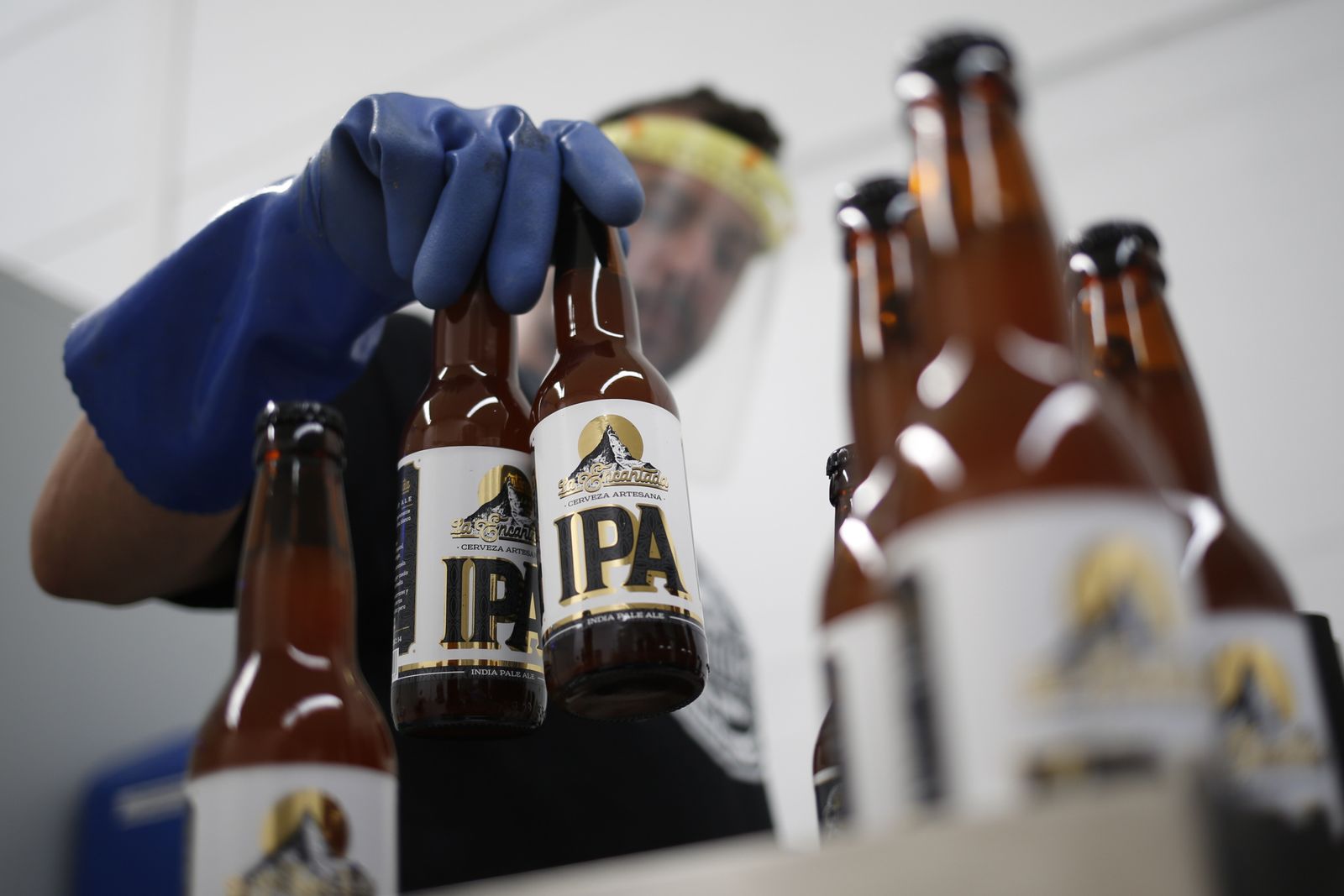 Cerveza lista para el empaquetado y envío a las tiendas.