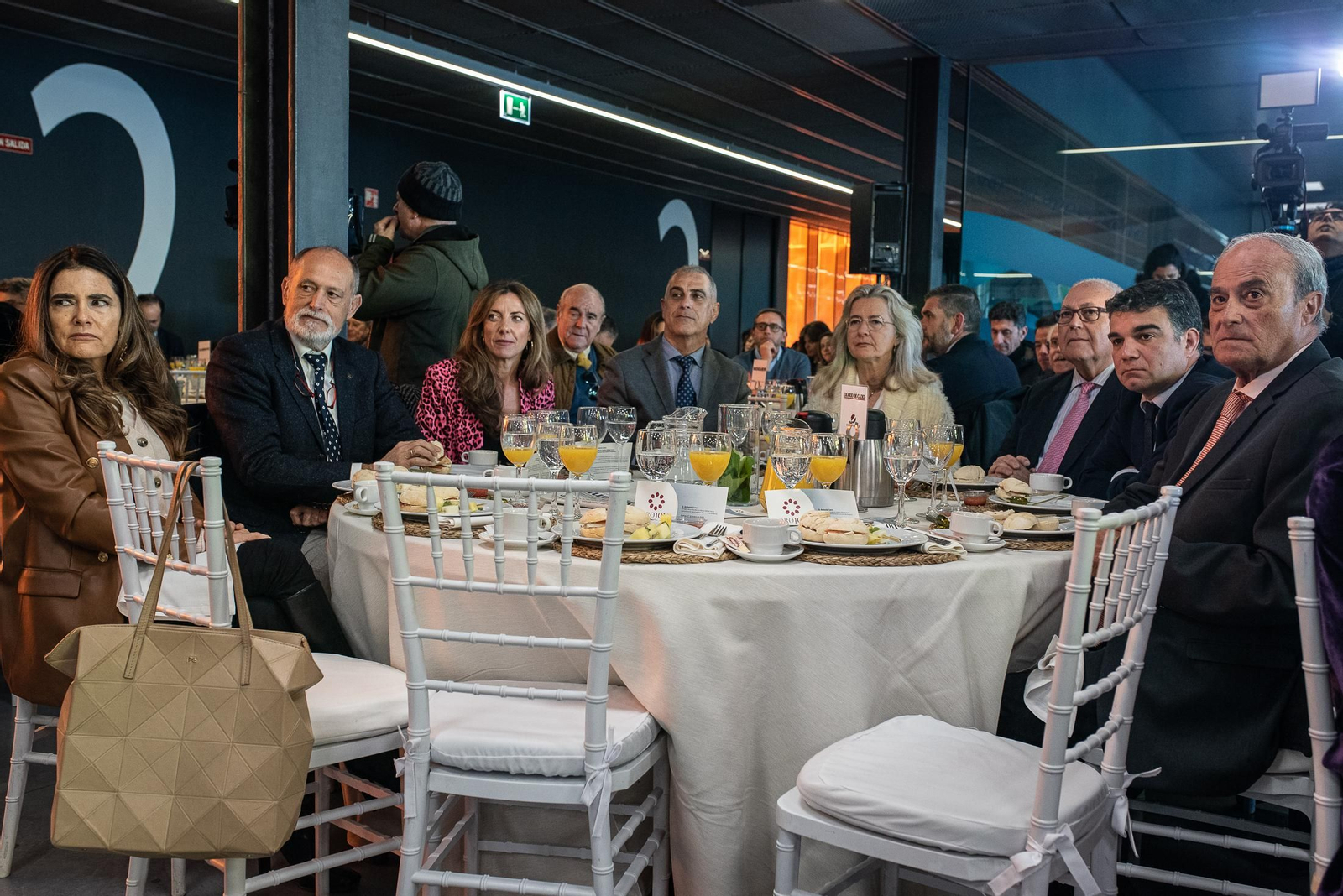 Imágenes de los invitados a la conferencia y desayuno-coloquio con Antonio Sanz en el Foro Joly Andalucía