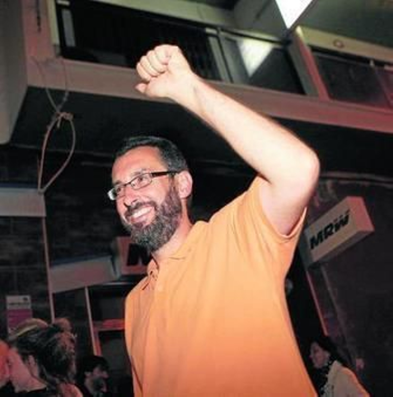 Juan Franco, en los alrededores de la sede de La Línea 100x100, tras conocer el resultado de las elecciones.