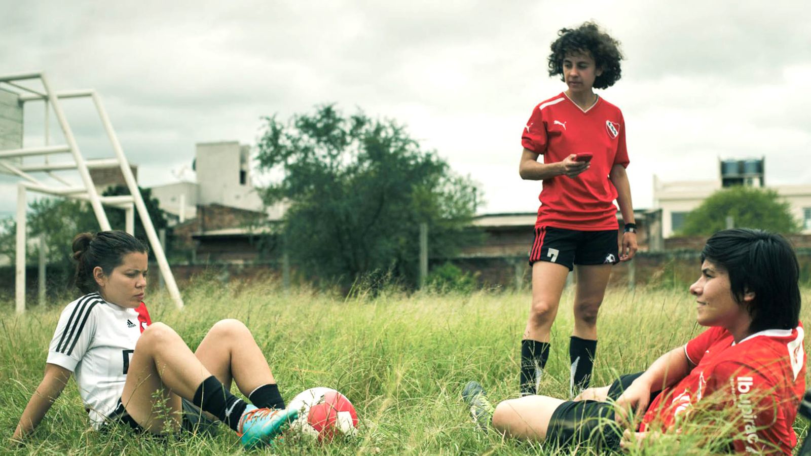 Hoy partido a las tres (2017, Clarisa Navas).