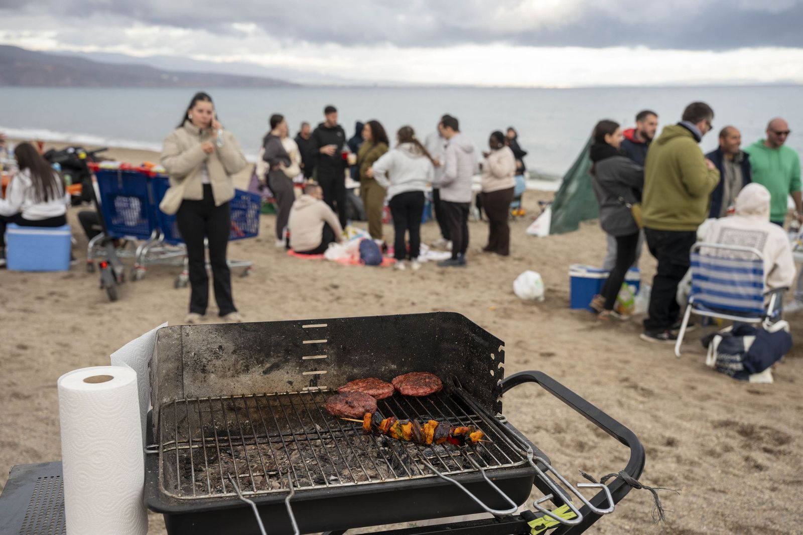 Las moragas reúnen a miles de personas en Roquetas para celebrar el final de año