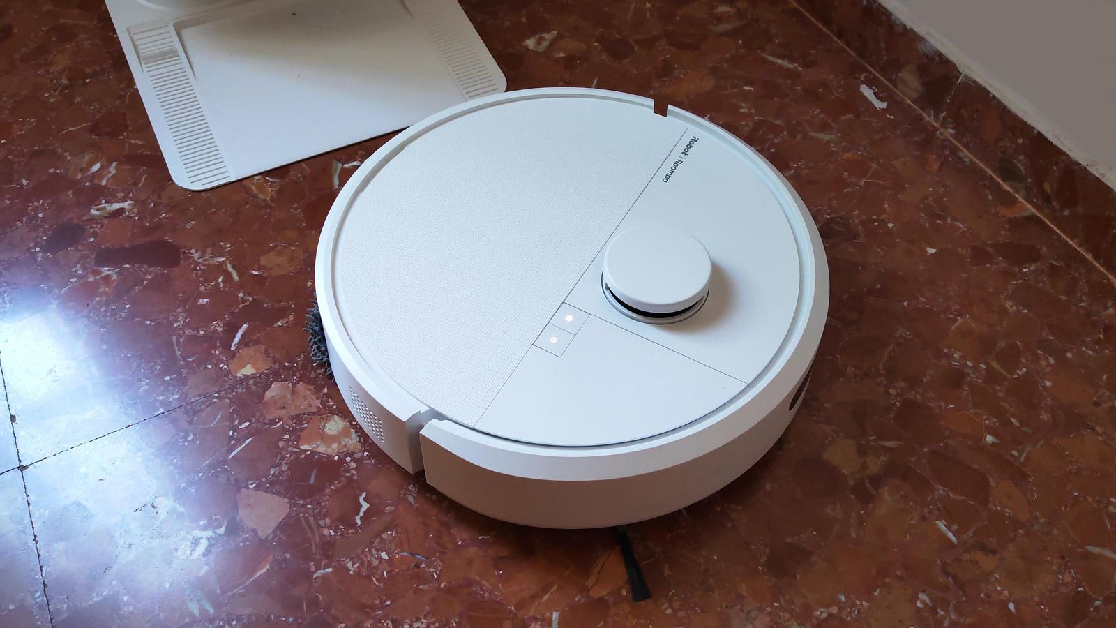 Roomba Plus 405 Combo con Base AutoWash Roomba Plus 405 Combo con Base AutoWash