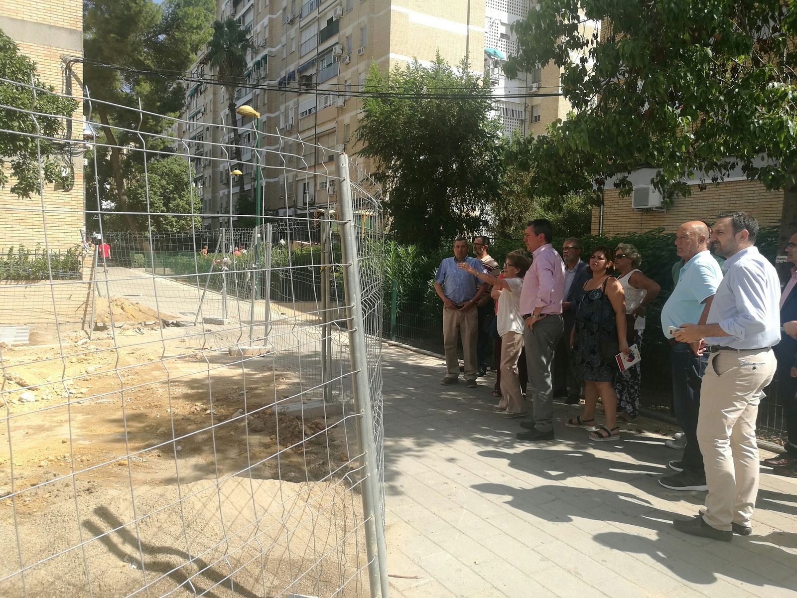 Espadas visita las obras en Rochelambert