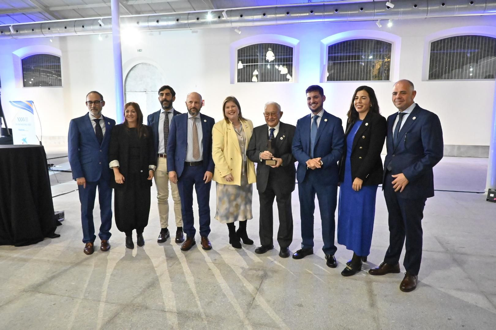 Imágenes de los invitados a la gala de los  37 premios Onubenses del Año