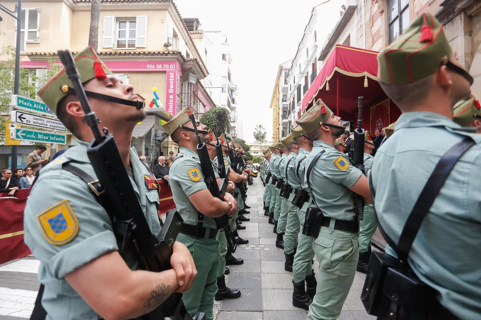 Fotos del Lunes Santo en Algeciras: La legión