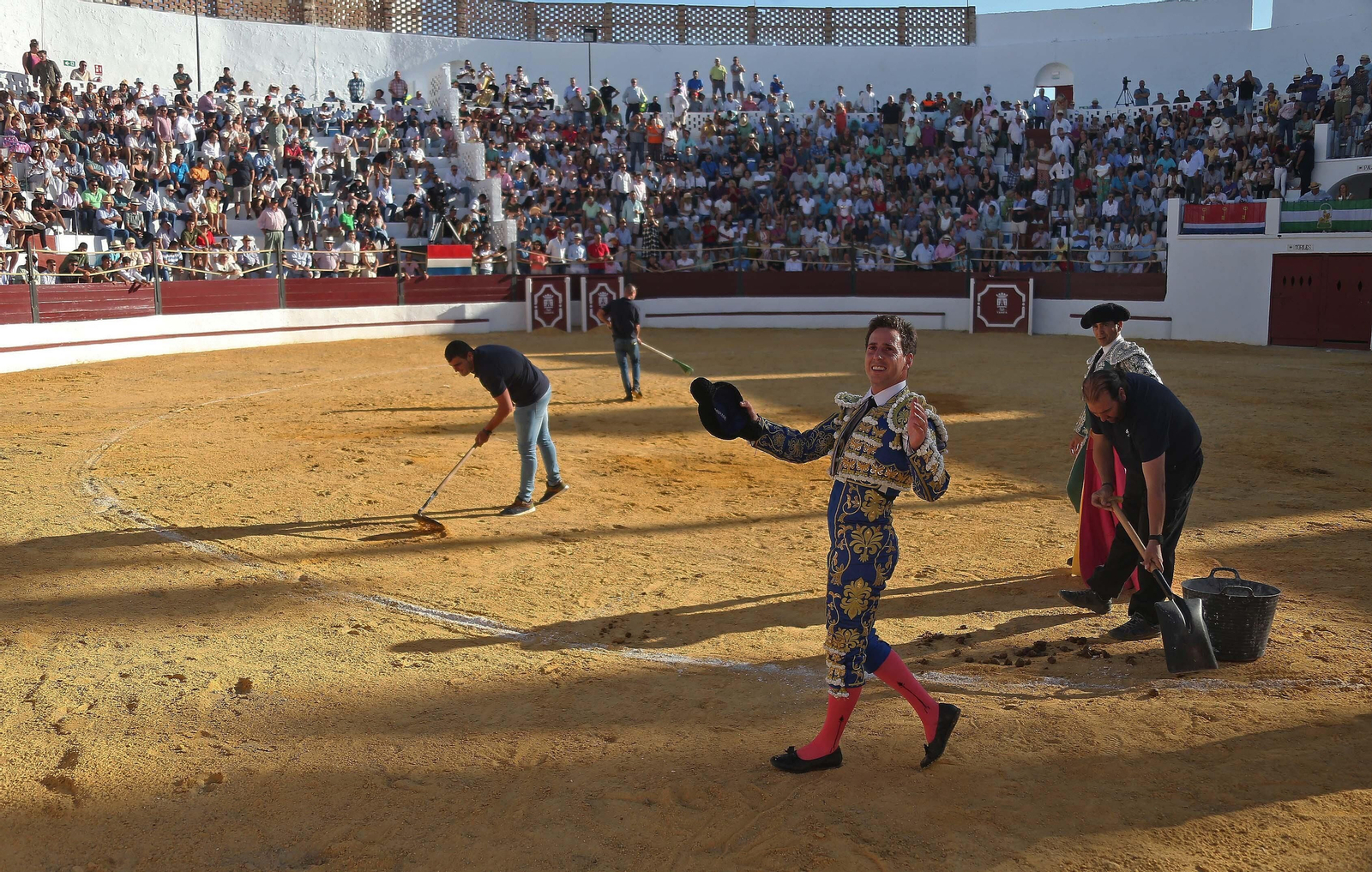 Fotos de la corrida de la reapertura de la plaza de toros de Tarifa: El Cid, Manuel Escribano y Manuel Ponce