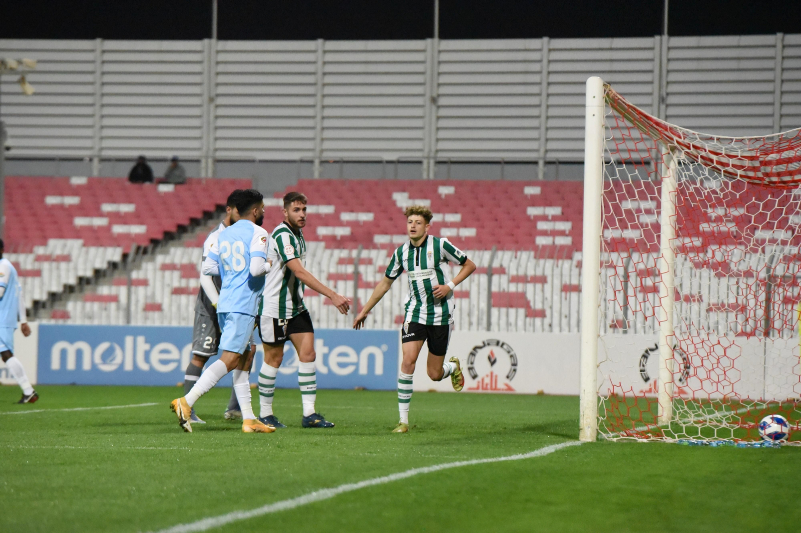 Las imágenes del amistoso entre el Al Riffa y el Córdoba CF en Bahréin