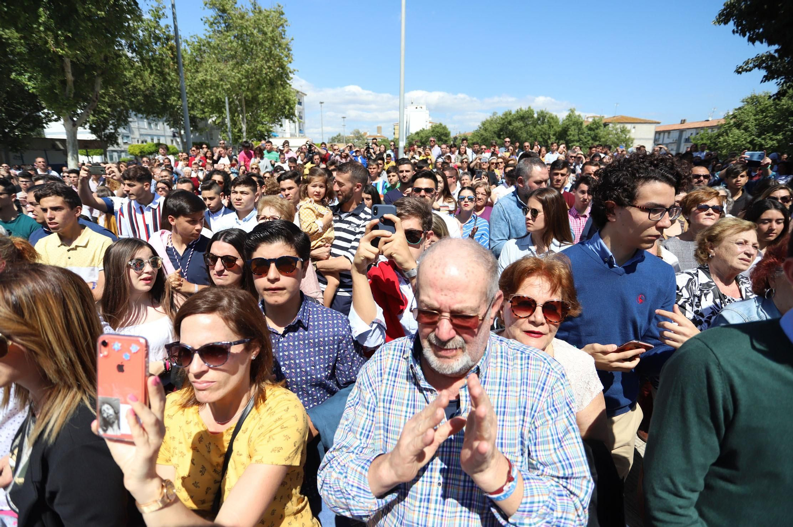 Imágenes del recorrido de la Hermandad del Cristo Cautivo de Huelva