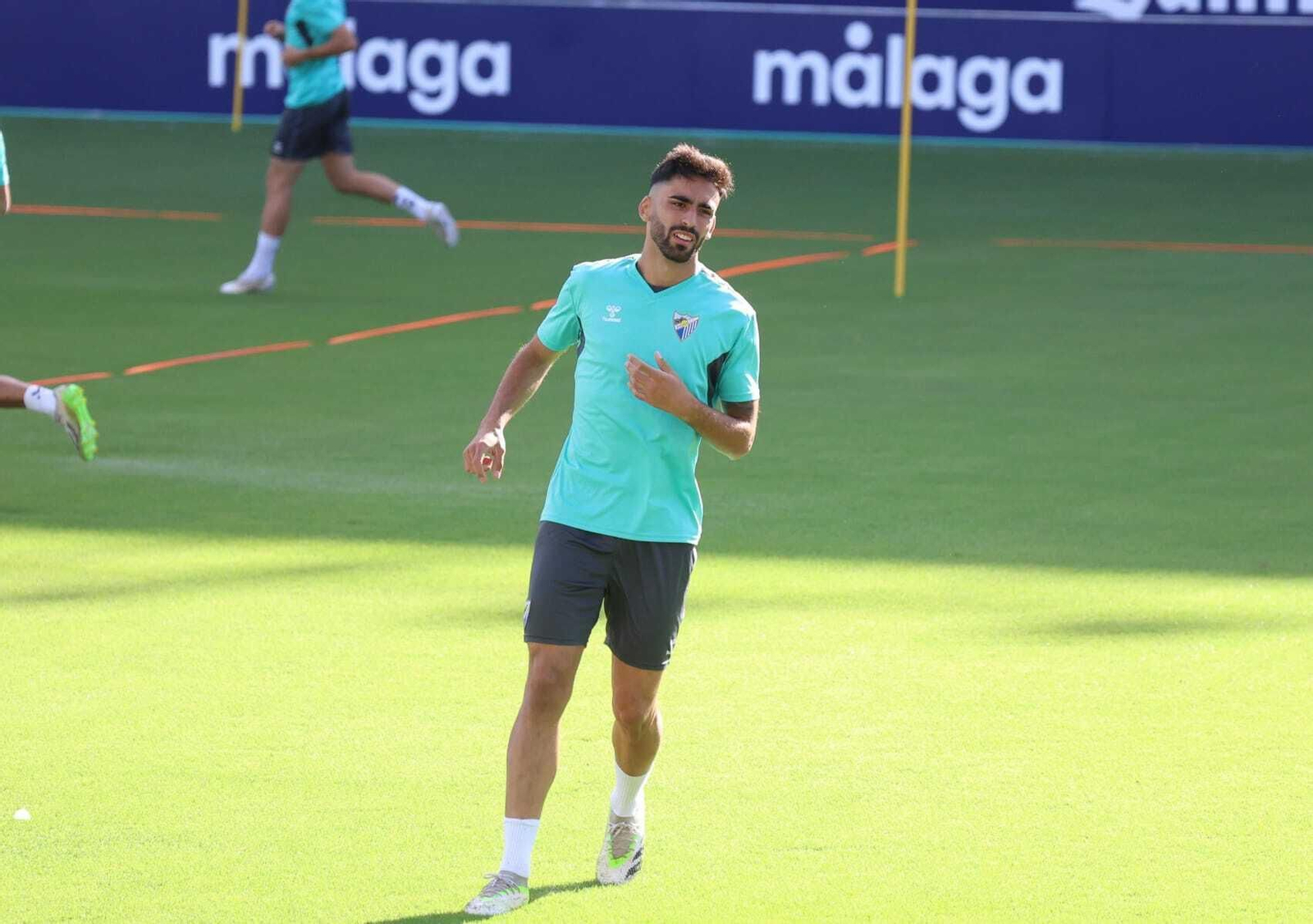 Las imágenes del entrenamiento del Málaga en La Rosaleda Las imágenes del entrenamiento del Málaga en La Rosaleda