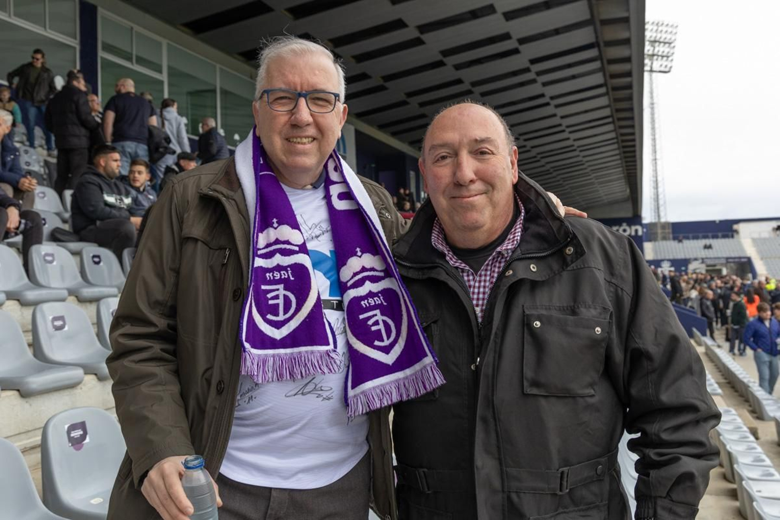 La emoción del triunfo in extremis del Real Jaén ante el Atlético Mancha Real, en imágenes