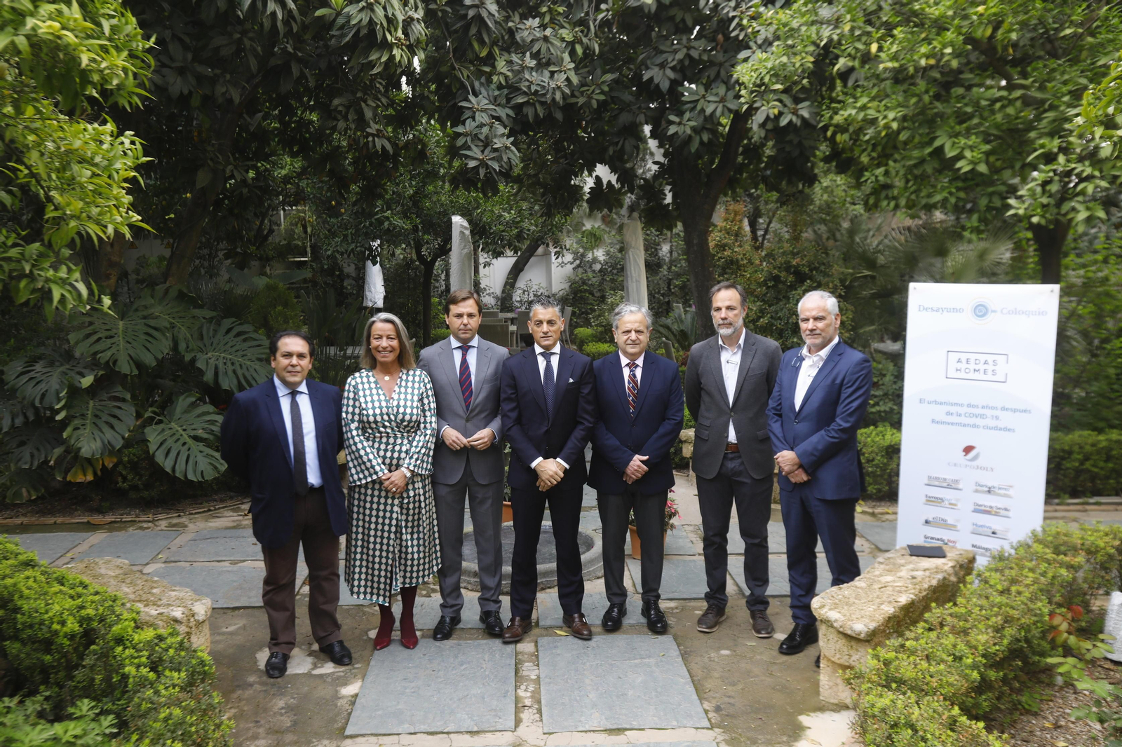 Fografías del desayuno coloquio de Grupo Joly: El urbanismo dos años después del covid