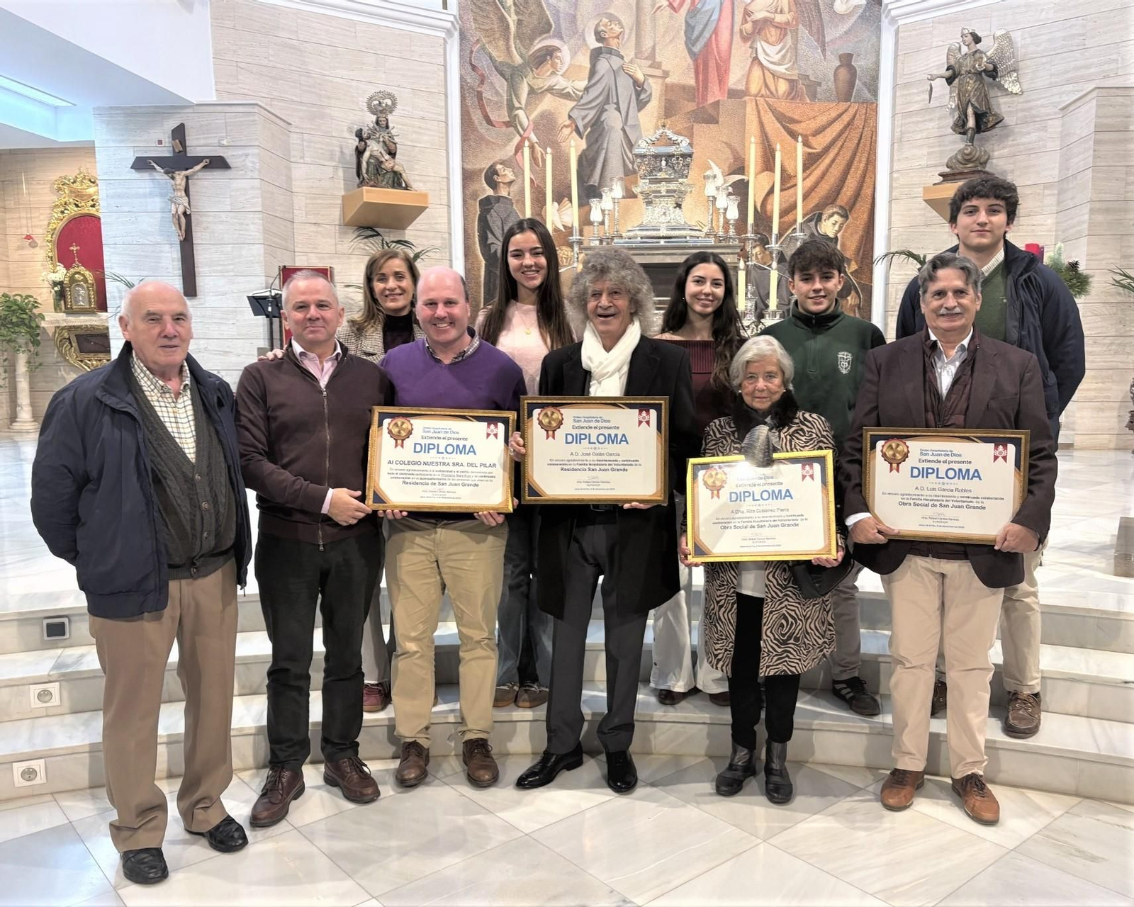 José de los Camarones, Rita Gutiérrez y Luis García Robles, también homenajeados por la Orden de San Juan de Dios.