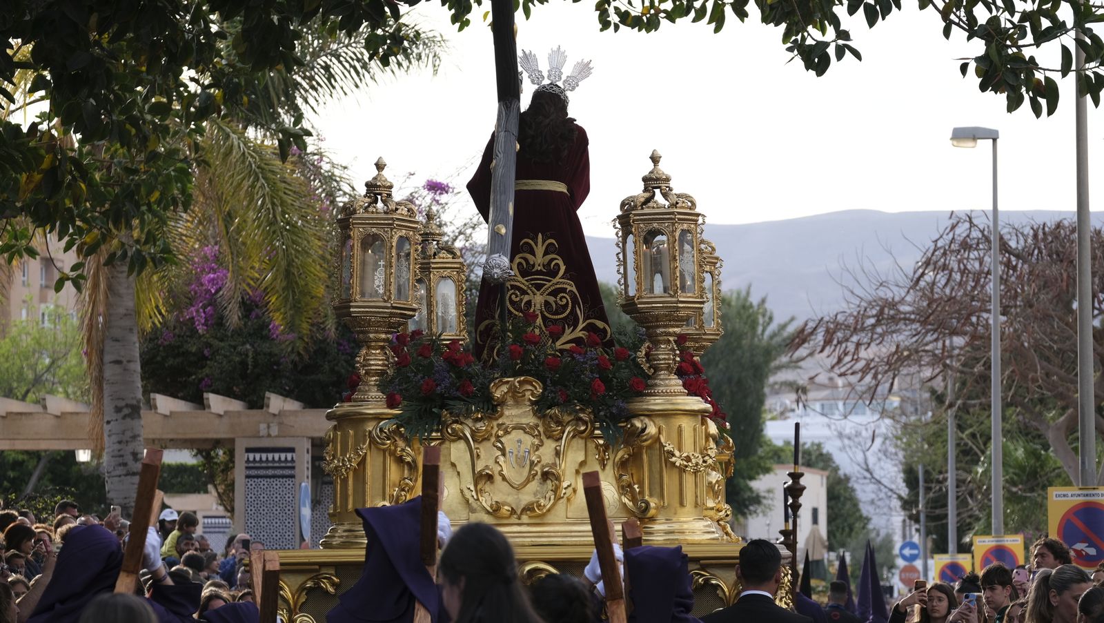 La procesión del Encuentro por las calles de Almería, en imágenes