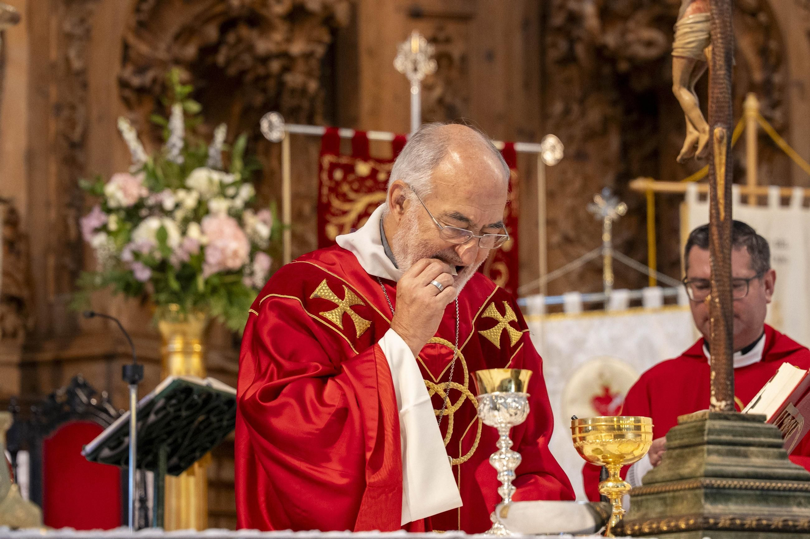 Eucaristía y procesión de Exaltación de la Cruz en la localidad de Vélez-Rubio