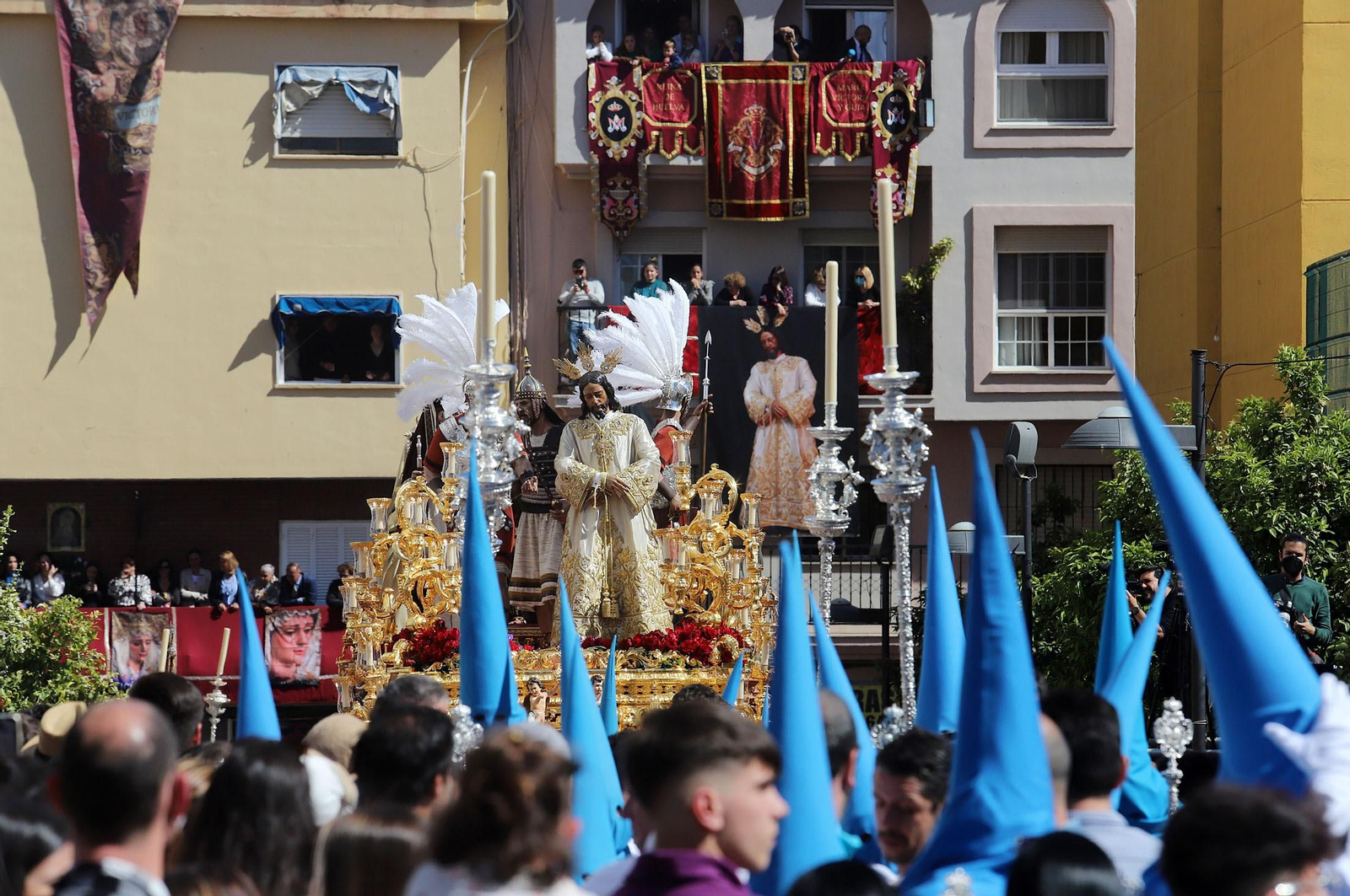 Imágenes de La Victoria en su salida procesional y su recorrido por el Barrio Obrero